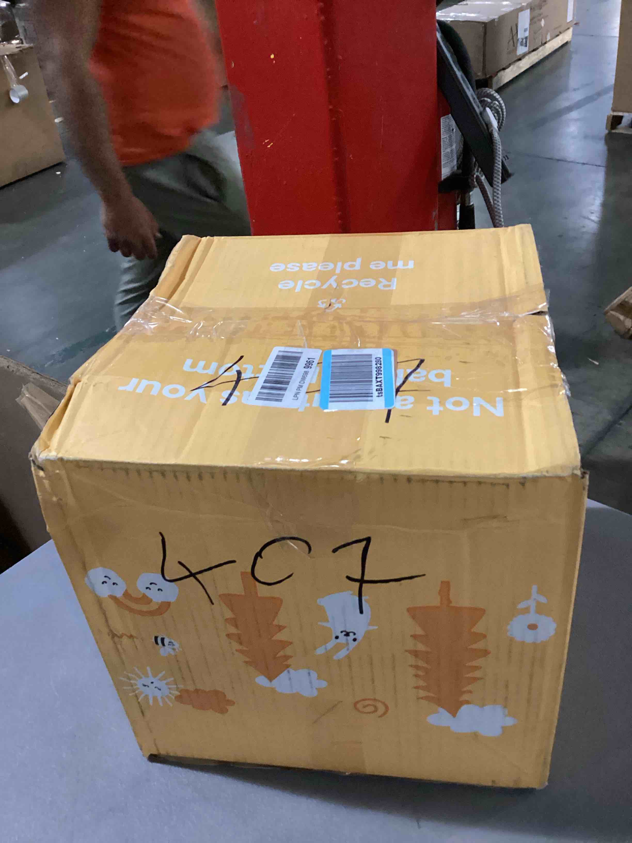 https://s3.amazonaws.com/lotting-images-prod/bidfta/BRN2731511_1746205809313.jpeg