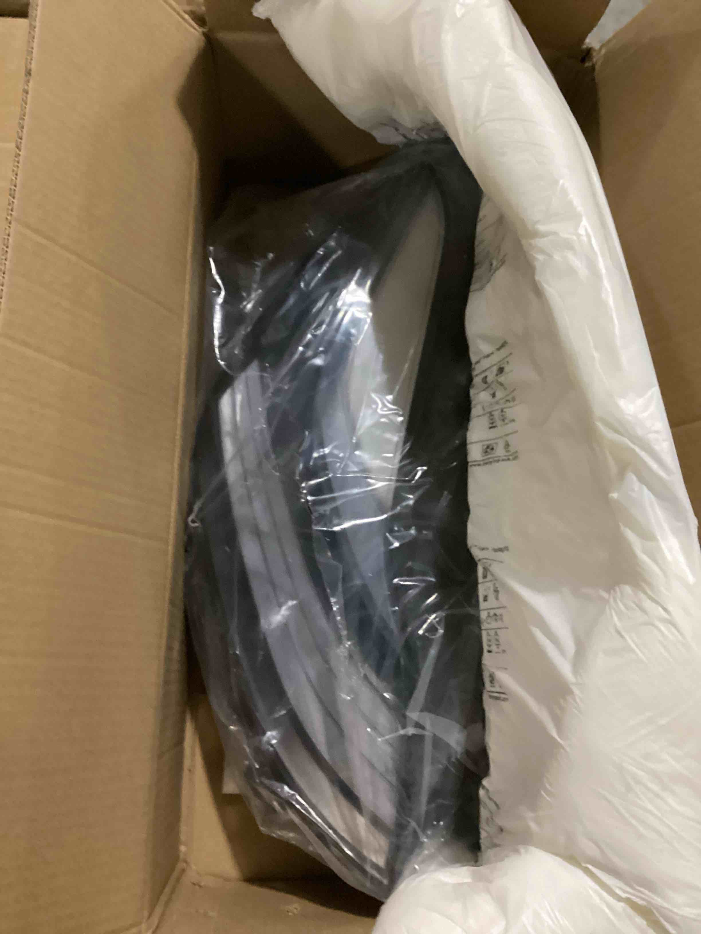 https://s3.amazonaws.com/lotting-images-prod/bidfta/BRN2731863_1746543308726.jpeg