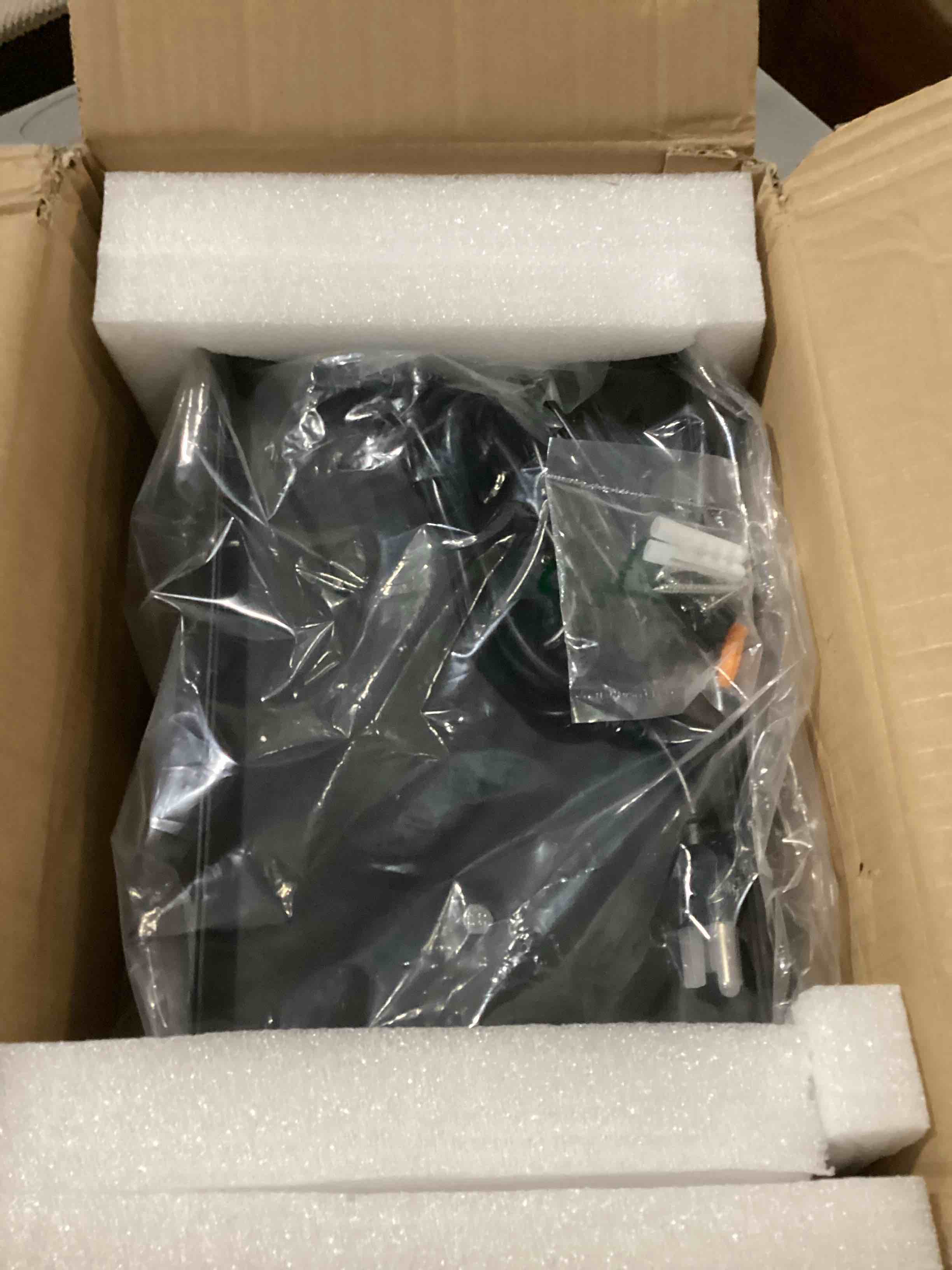 https://s3.amazonaws.com/lotting-images-prod/bidfta/BRN2734190_1750943798643.jpeg