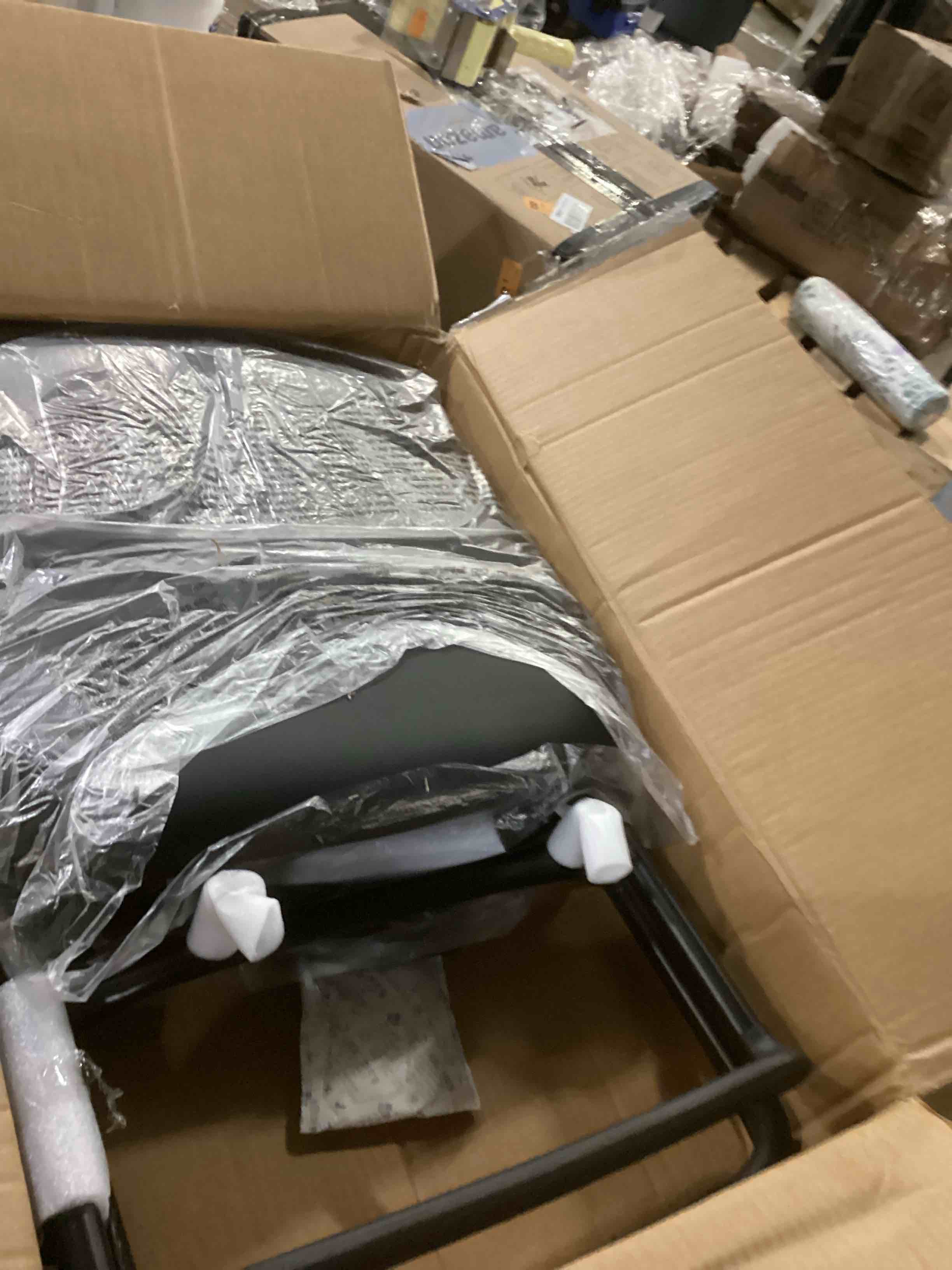 https://s3.amazonaws.com/lotting-images-prod/bidfta/BRN2737255_1749147557434.jpeg