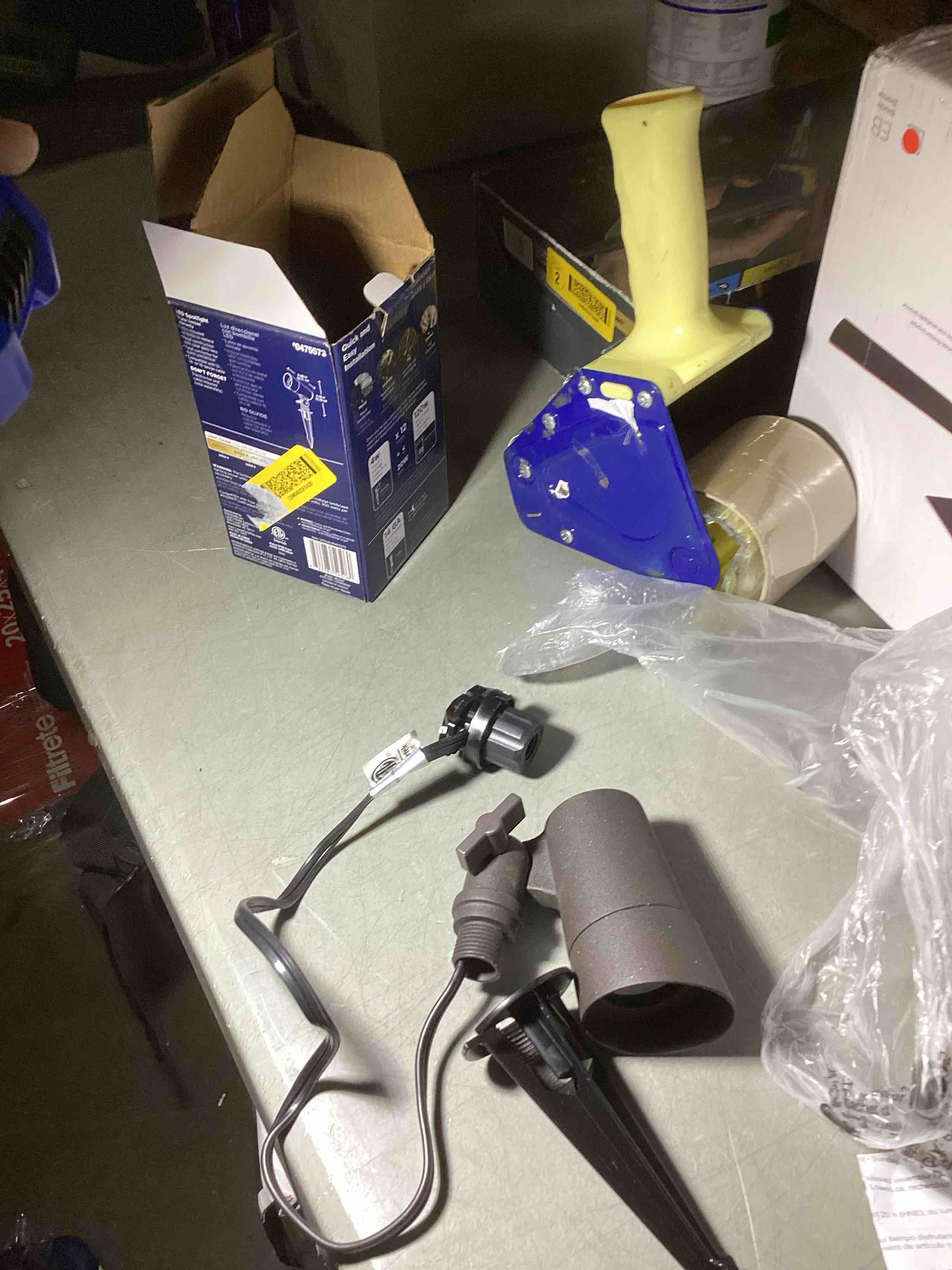 https://s3.amazonaws.com/lotting-images-prod/bidfta/BRN2738197_1750247642483.jpeg