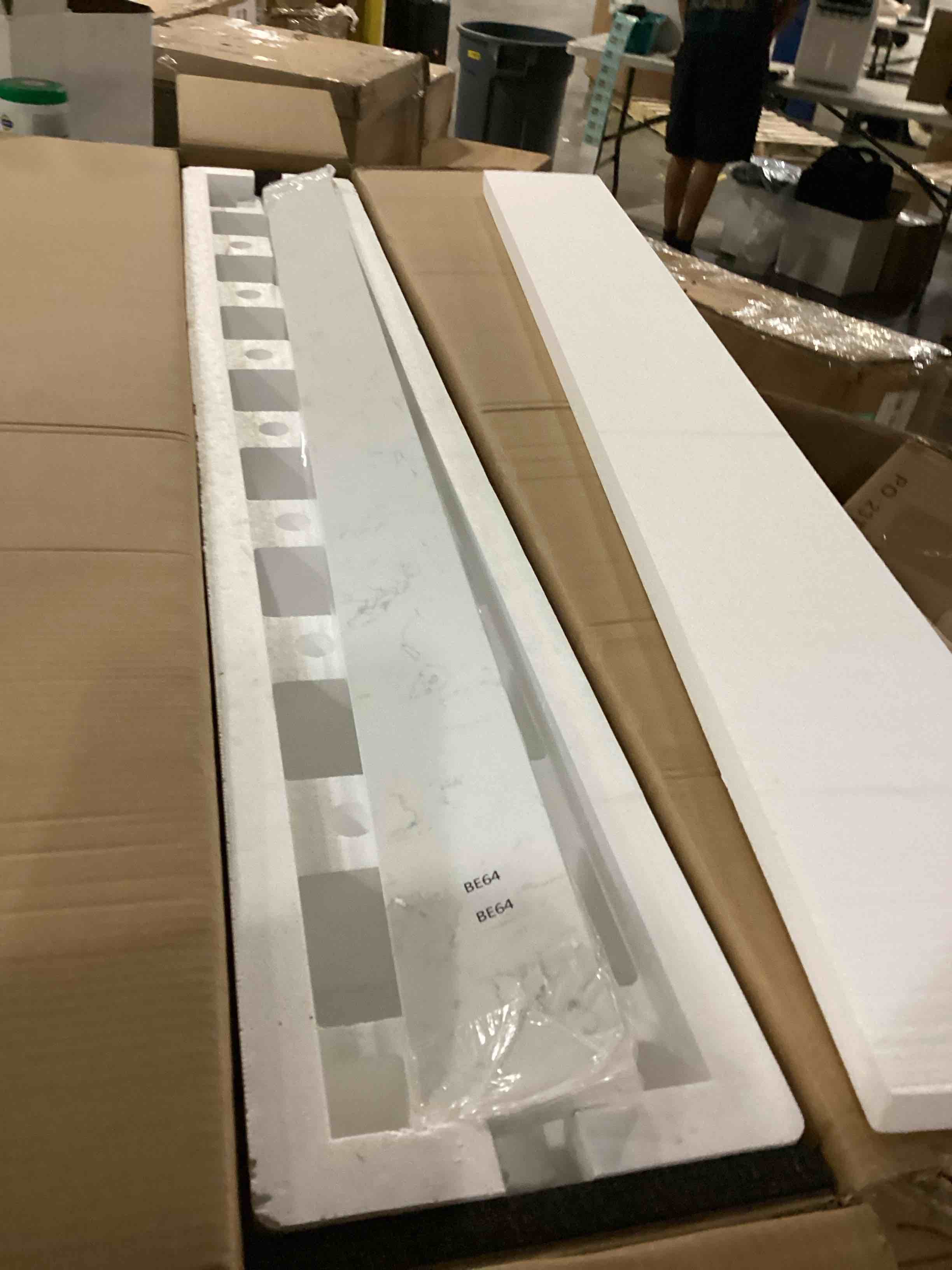 https://s3.amazonaws.com/lotting-images-prod/bidfta/BRN2738521_1750678796869.jpeg