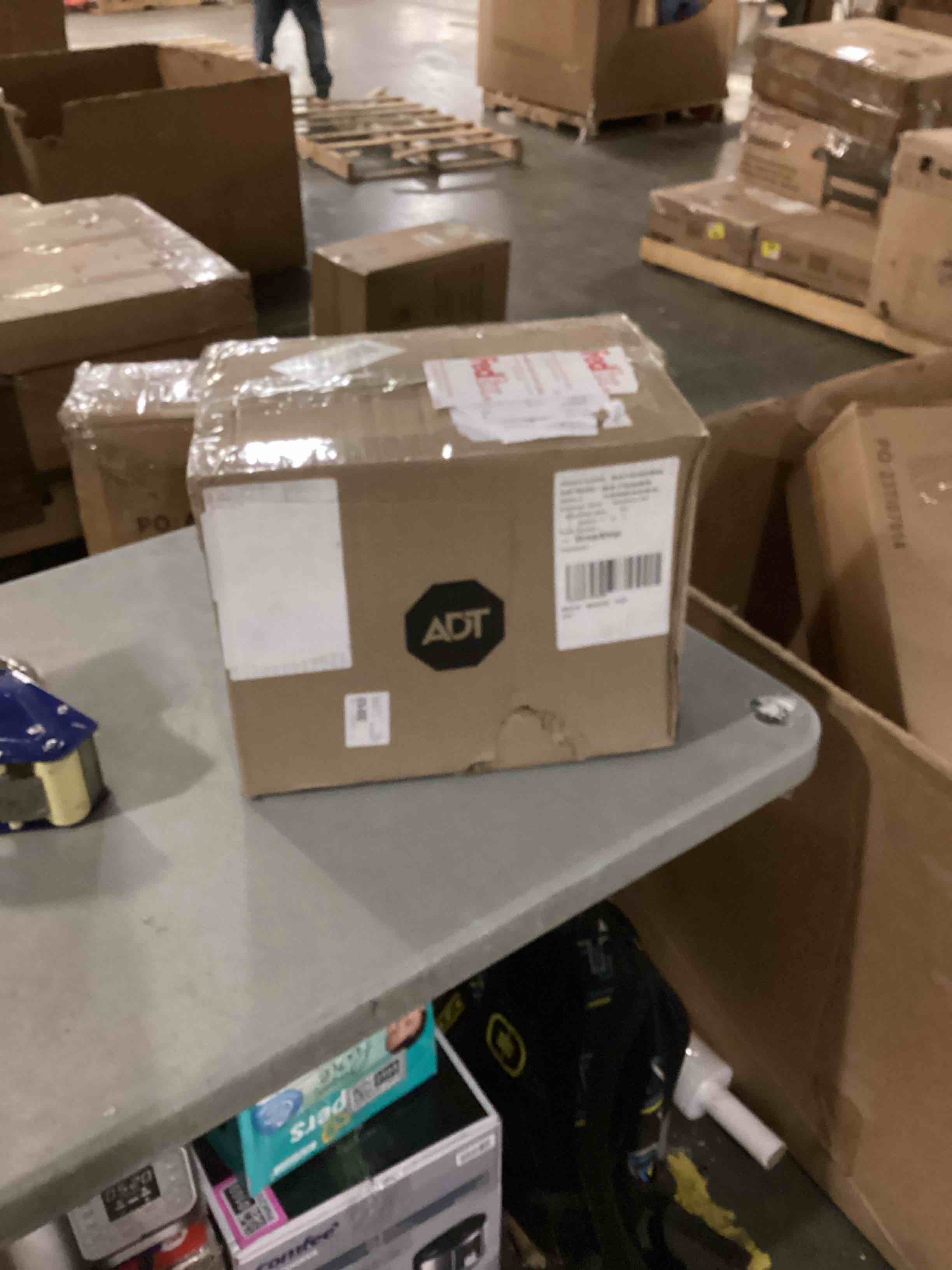 https://s3.amazonaws.com/lotting-images-prod/bidfta/BRN2738523_1750679756469.jpeg