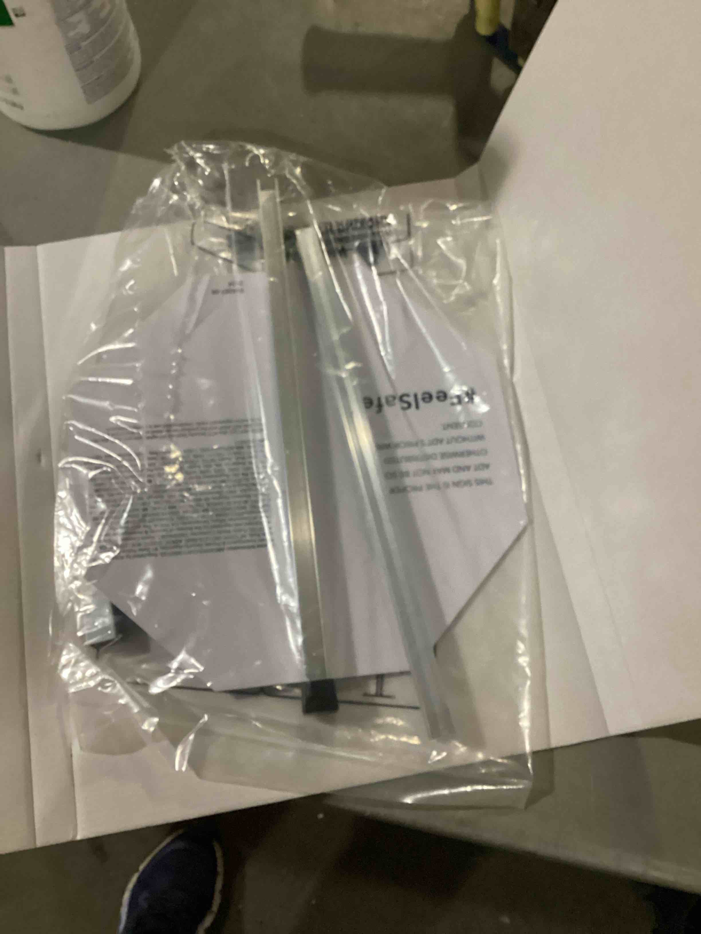https://s3.amazonaws.com/lotting-images-prod/bidfta/BRN2738523_1750679783243.jpeg