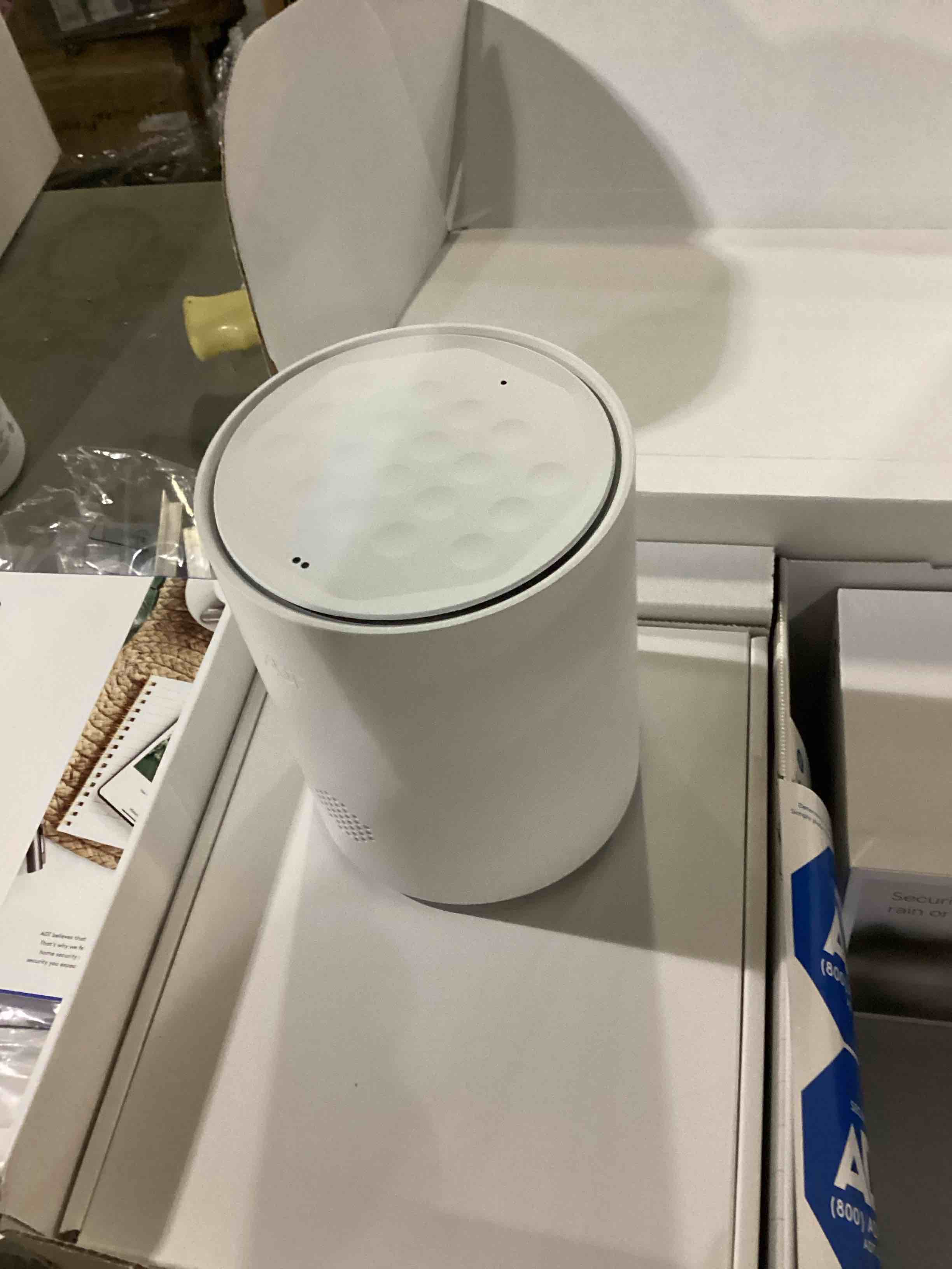 https://s3.amazonaws.com/lotting-images-prod/bidfta/BRN2738523_1750679865500.jpeg