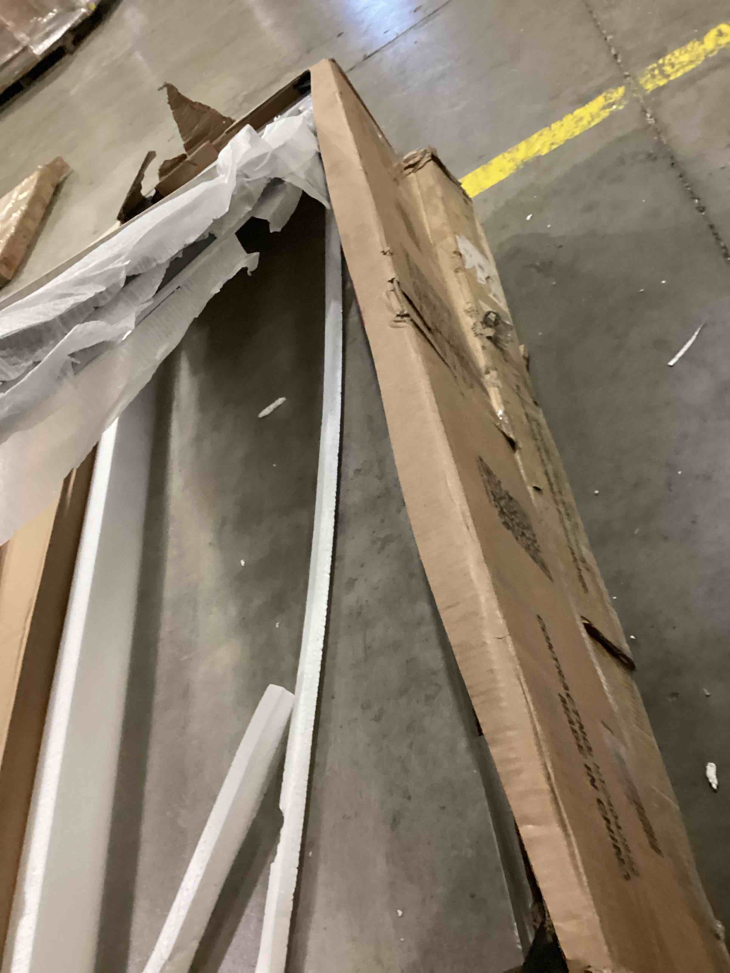 https://s3.amazonaws.com/lotting-images-prod/bidfta/BRN2738553_1750688536193.jpeg