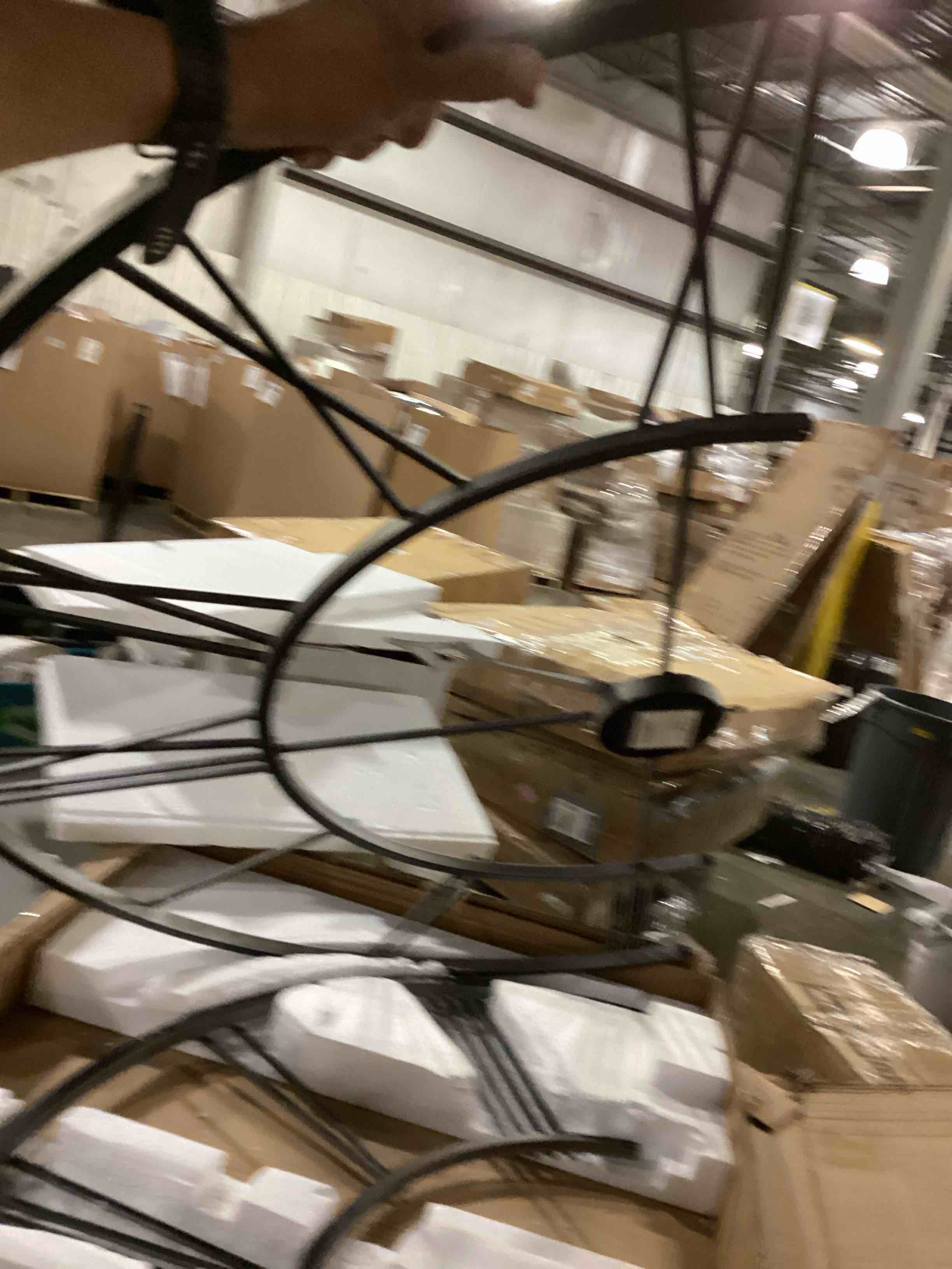 https://s3.amazonaws.com/lotting-images-prod/bidfta/BRN2738564_1750691600568.jpeg