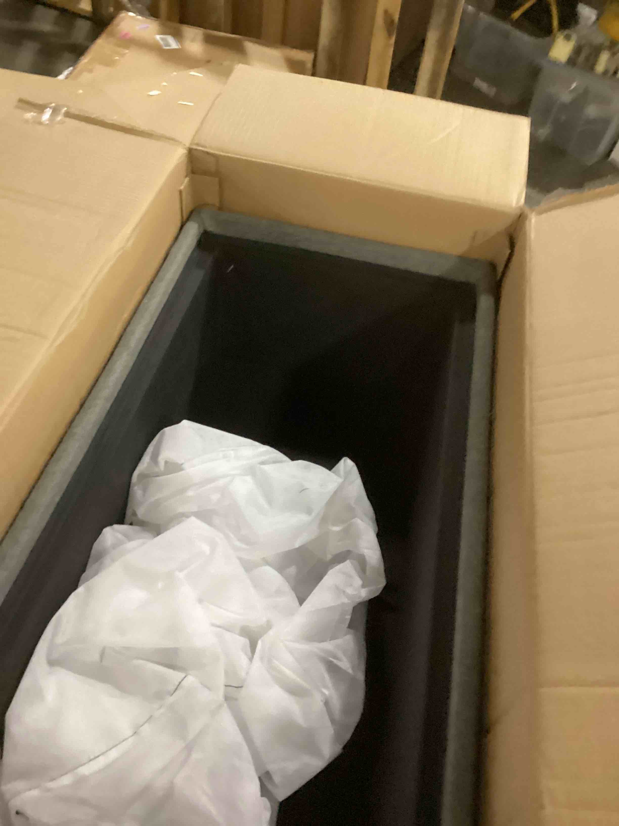 https://s3.amazonaws.com/lotting-images-prod/bidfta/BRN2738602_1750704643145.jpeg