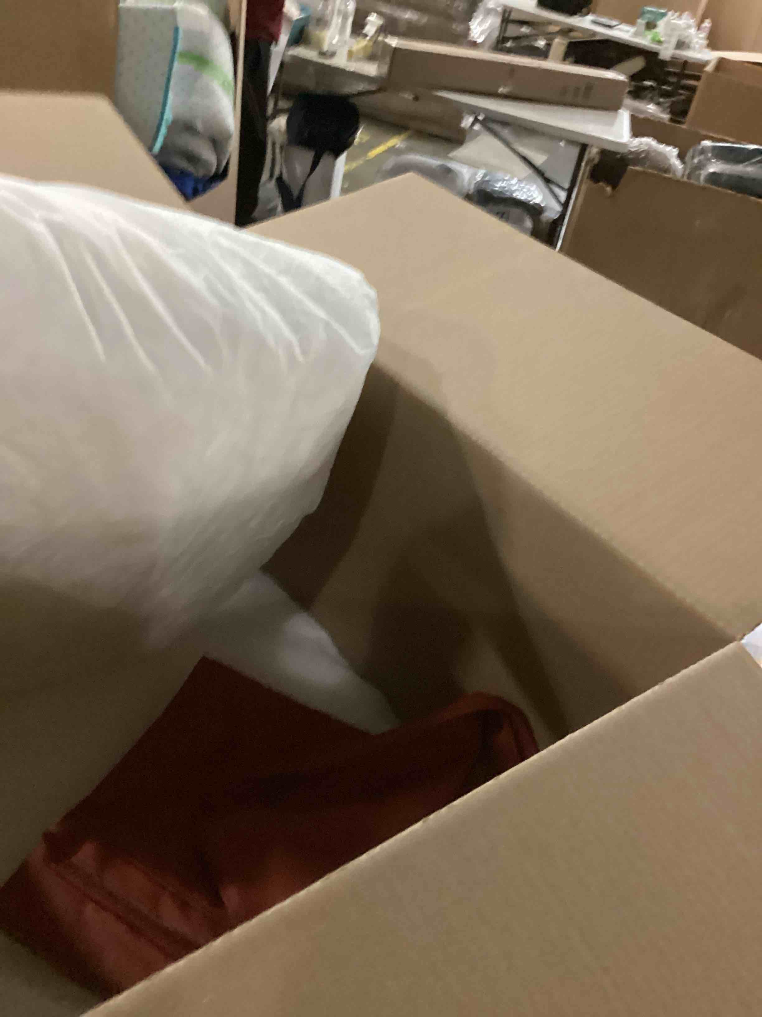 https://s3.amazonaws.com/lotting-images-prod/bidfta/BRN2738863_1751043213009.jpeg