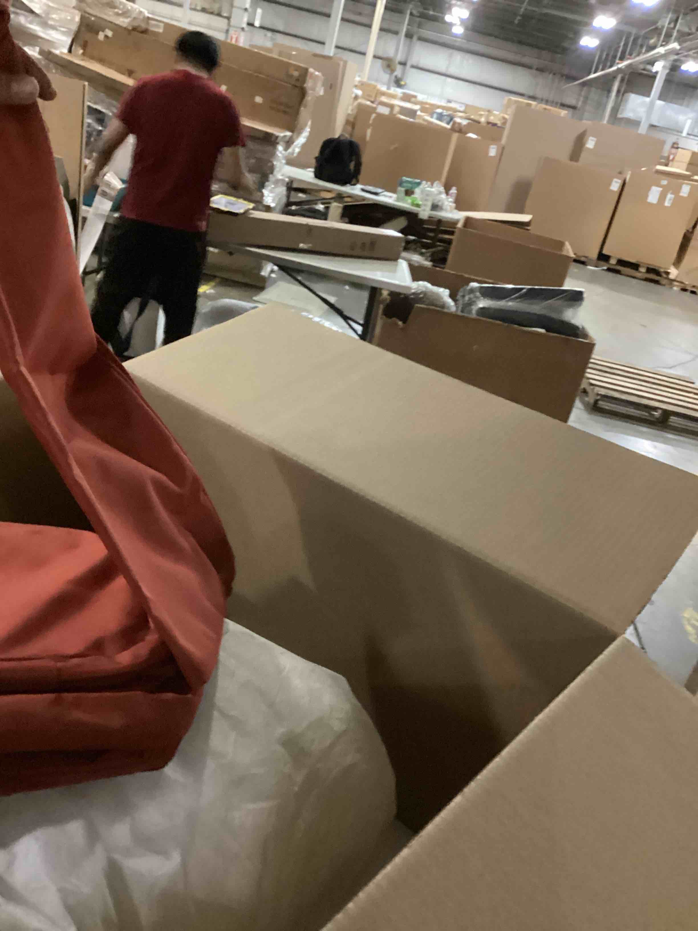 https://s3.amazonaws.com/lotting-images-prod/bidfta/BRN2738863_1751043216928.jpeg