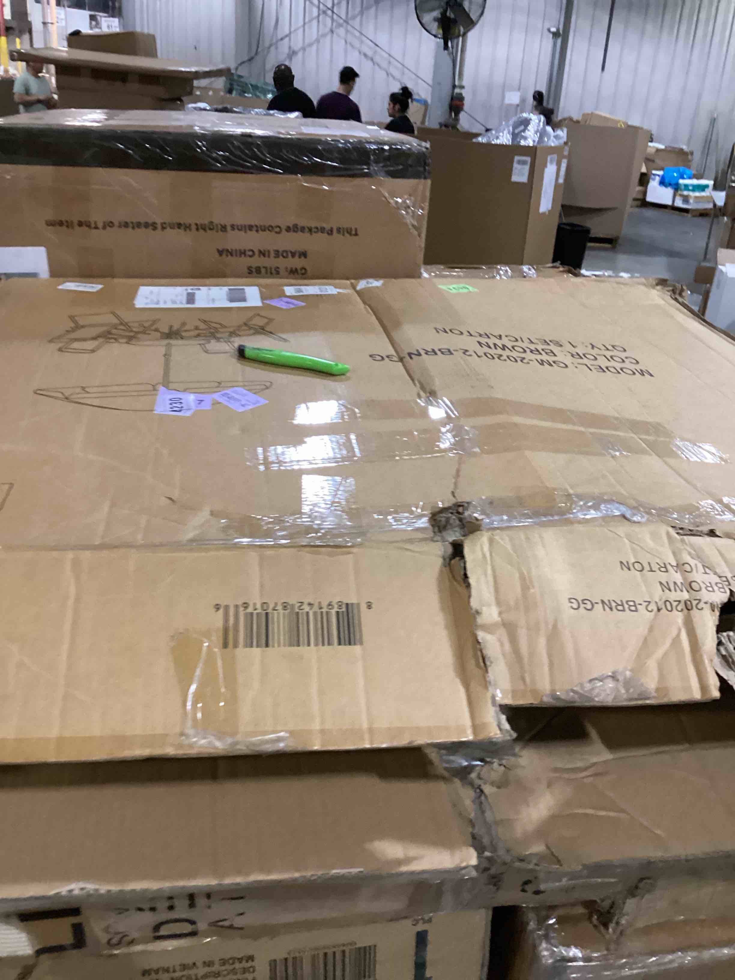 https://s3.amazonaws.com/lotting-images-prod/bidfta/BRN2743668_1751051392254.jpeg