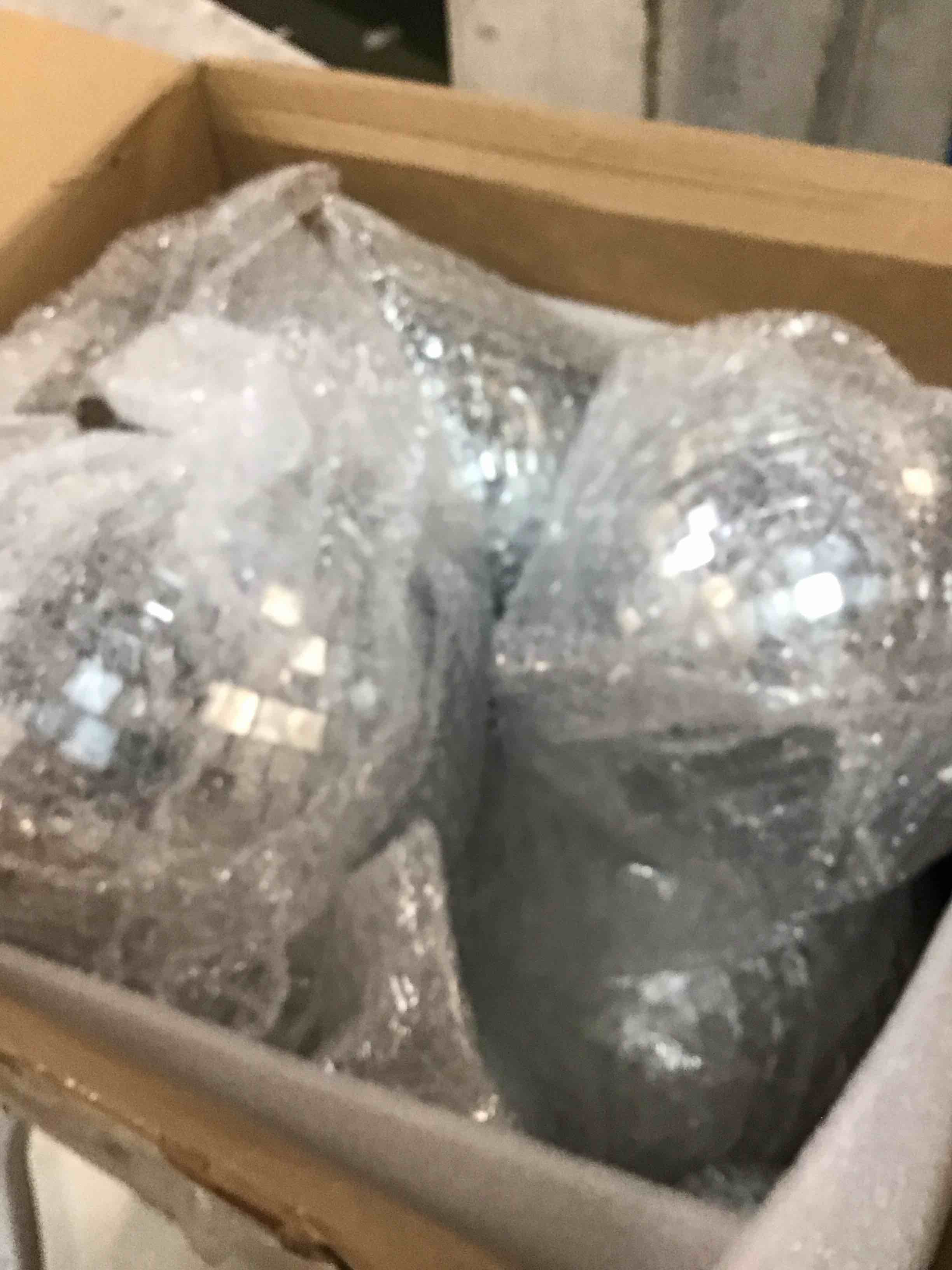 https://s3.amazonaws.com/lotting-images-prod/bidfta/BRN3211322_1750530322233.jpeg