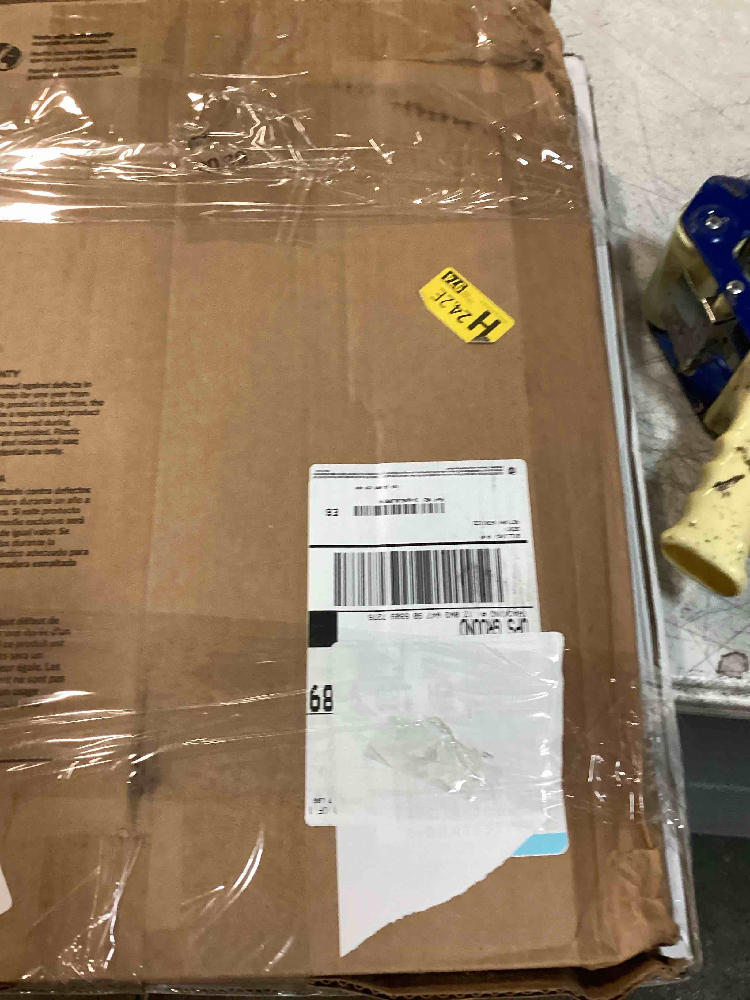 https://s3.amazonaws.com/lotting-images-prod/bidfta/BRN3212155_1750945786492.jpeg