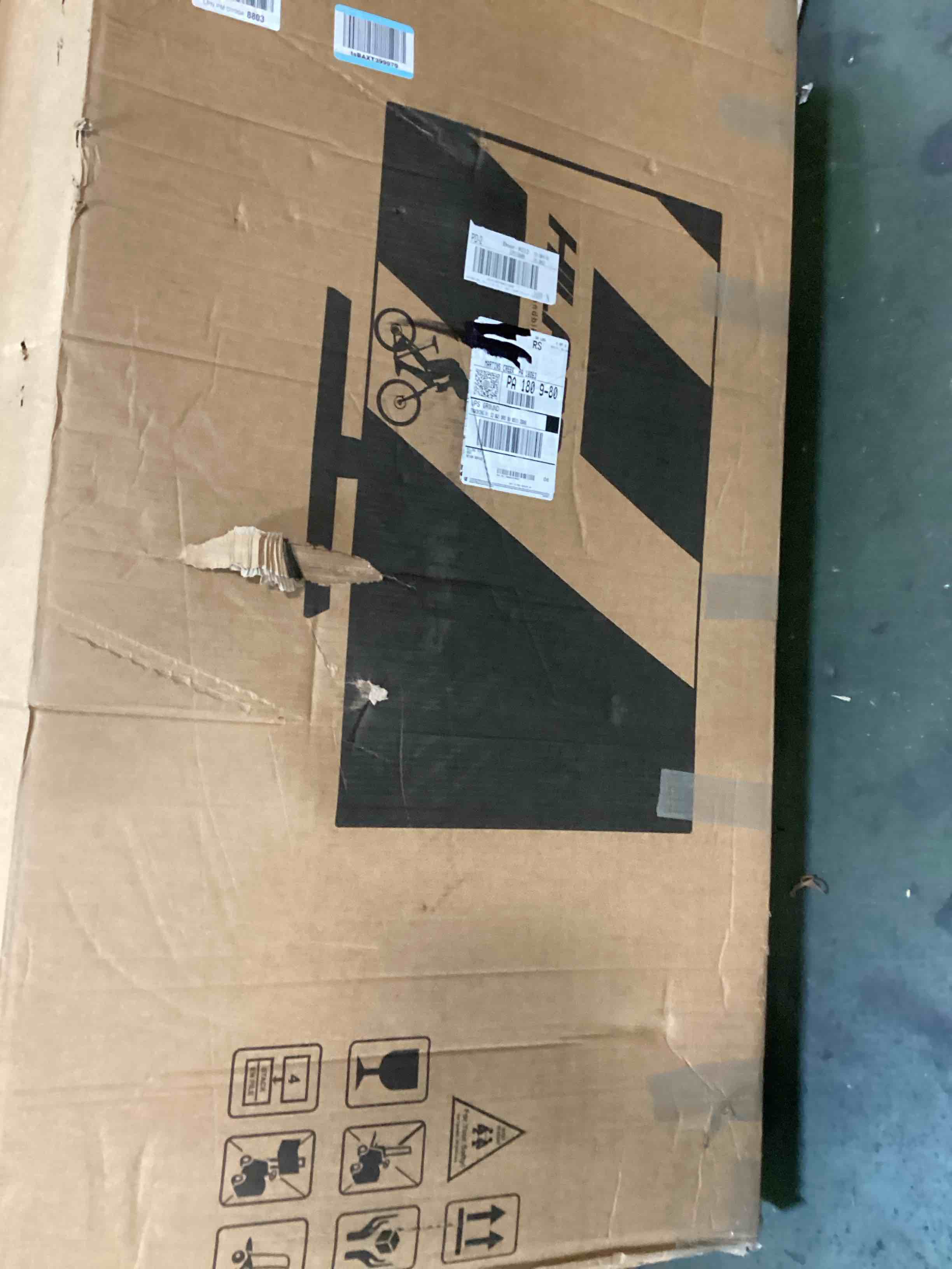 https://s3.amazonaws.com/lotting-images-prod/bidfta/BRN3214076_1751034504887.jpeg