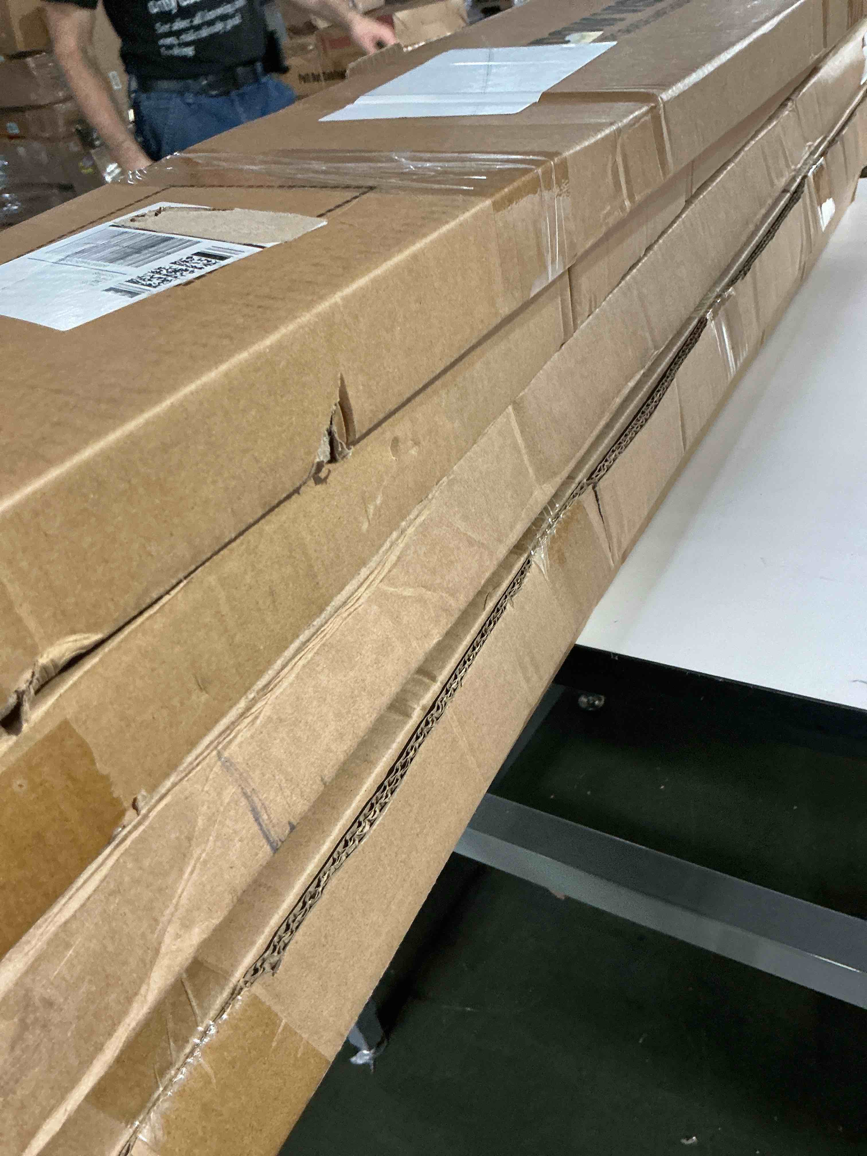 https://s3.amazonaws.com/lotting-images-prod/bidfta/BRN3217652_1754923523595.jpeg