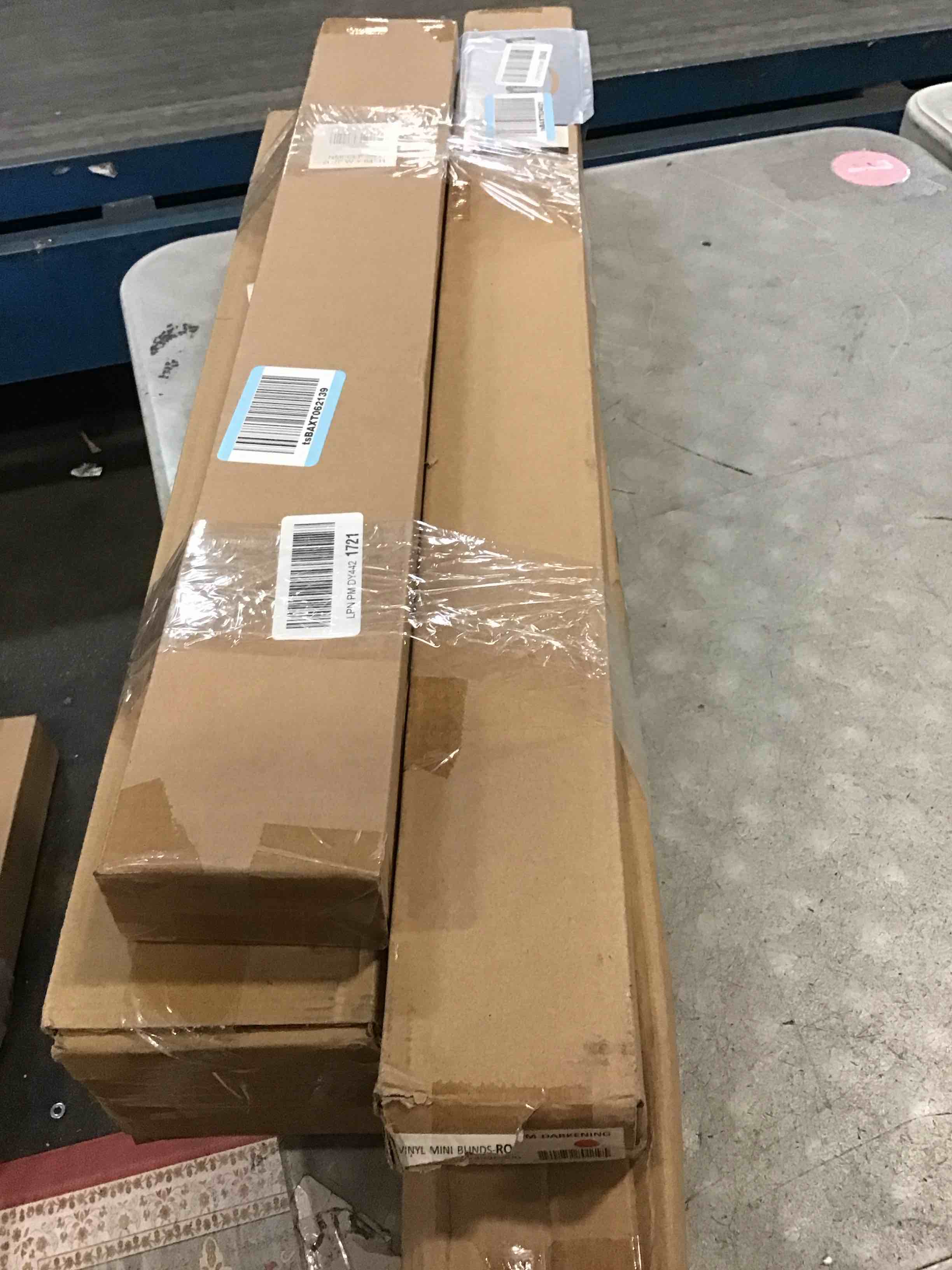 https://s3.amazonaws.com/lotting-images-prod/bidfta/BRN3220160_1750184995716.jpeg
