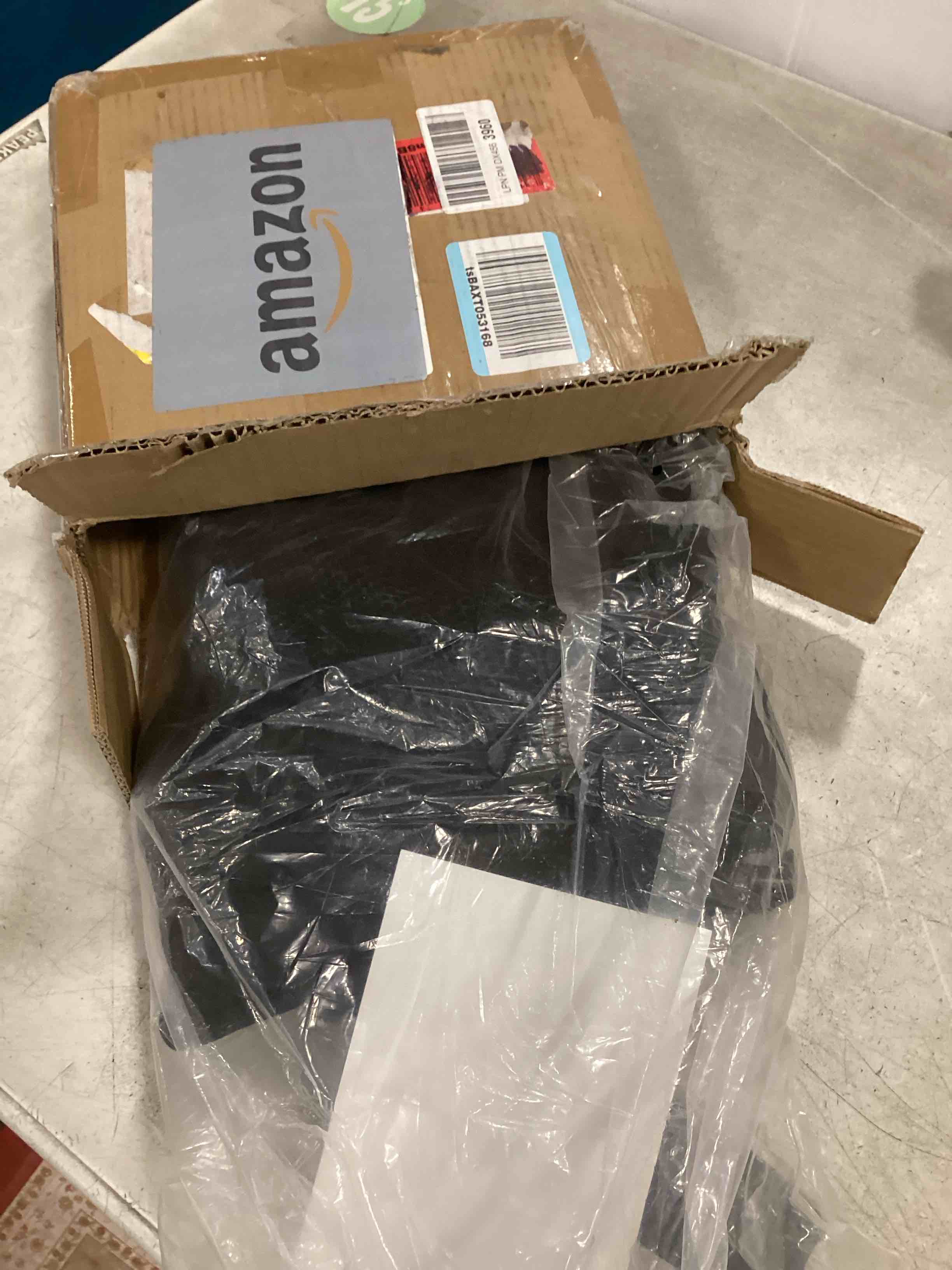 https://s3.amazonaws.com/lotting-images-prod/bidfta/BRN3223691_1751027678069.jpeg