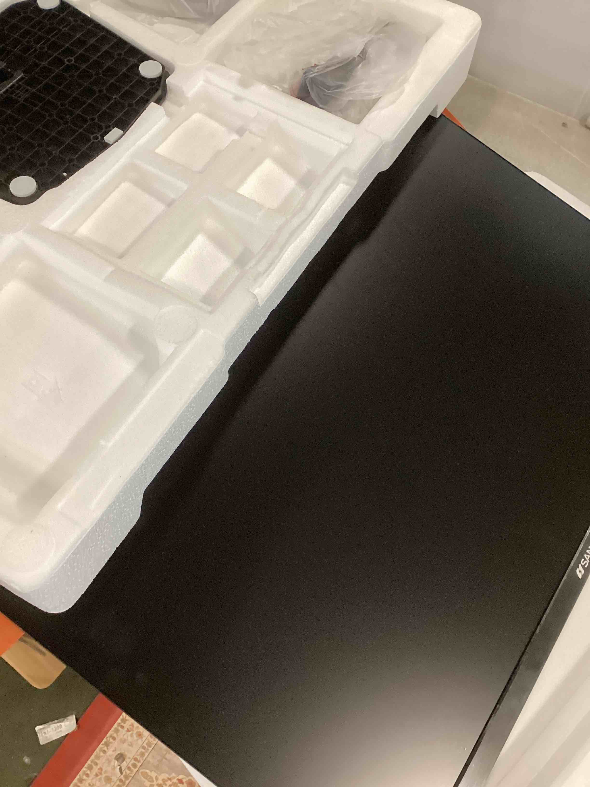 https://s3.amazonaws.com/lotting-images-prod/bidfta/BRN3223740_1751034366198.jpeg
