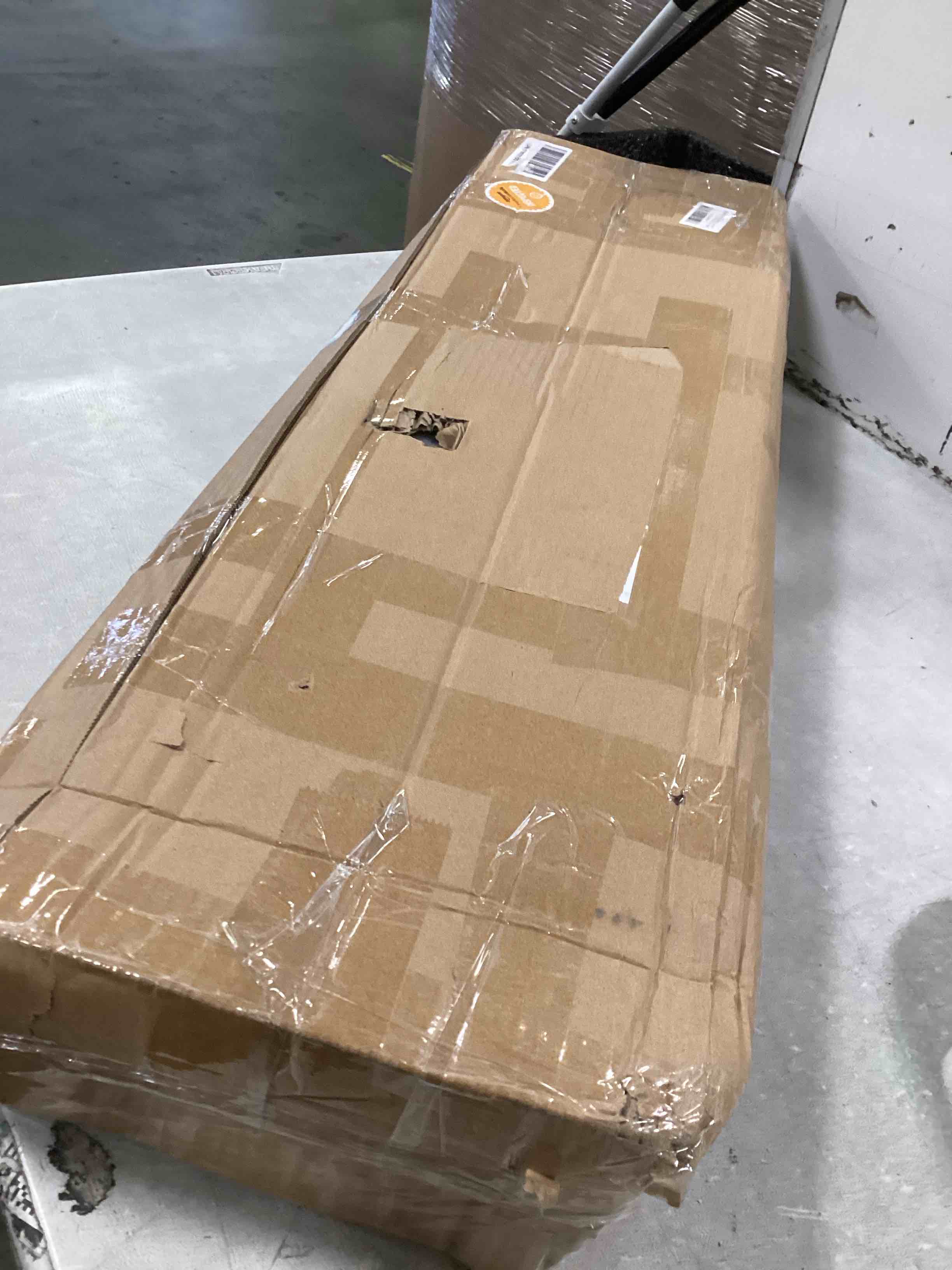 https://s3.amazonaws.com/lotting-images-prod/bidfta/BRN3229052_1750249823949.jpeg