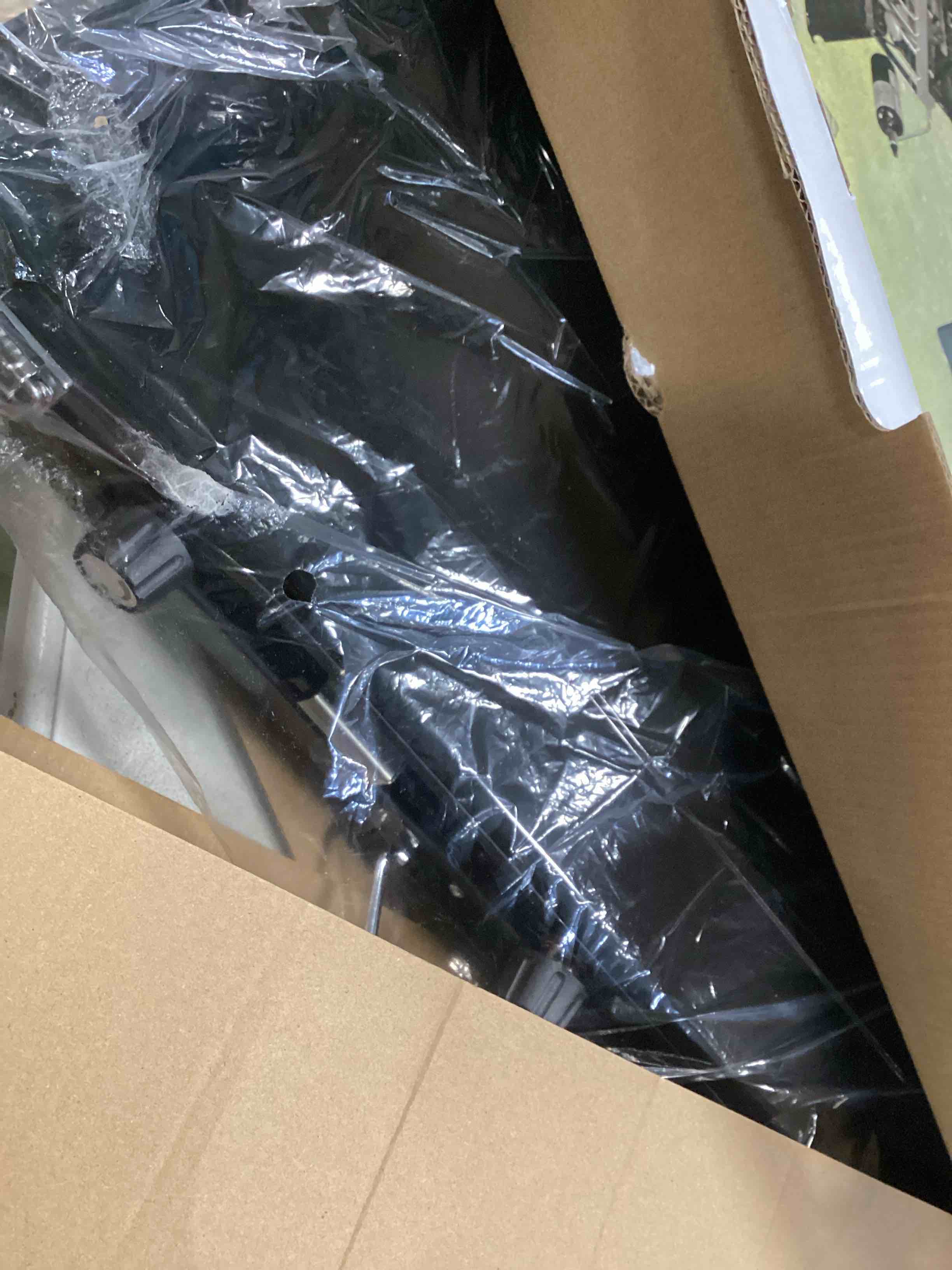 https://s3.amazonaws.com/lotting-images-prod/bidfta/BRN3229189_1750268493198.jpeg