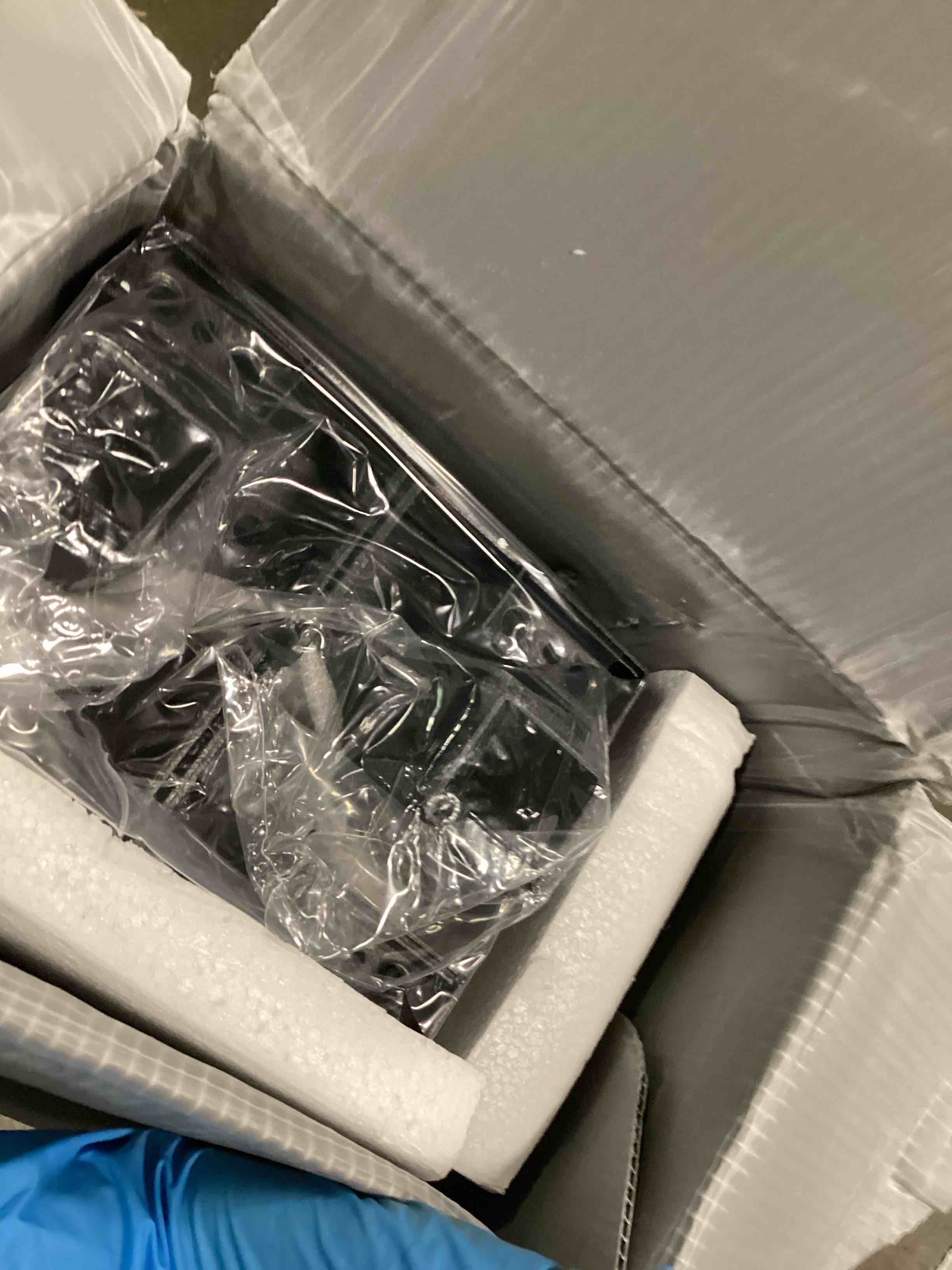 https://s3.amazonaws.com/lotting-images-prod/bidfta/BRN3229312_1750340069743.jpeg