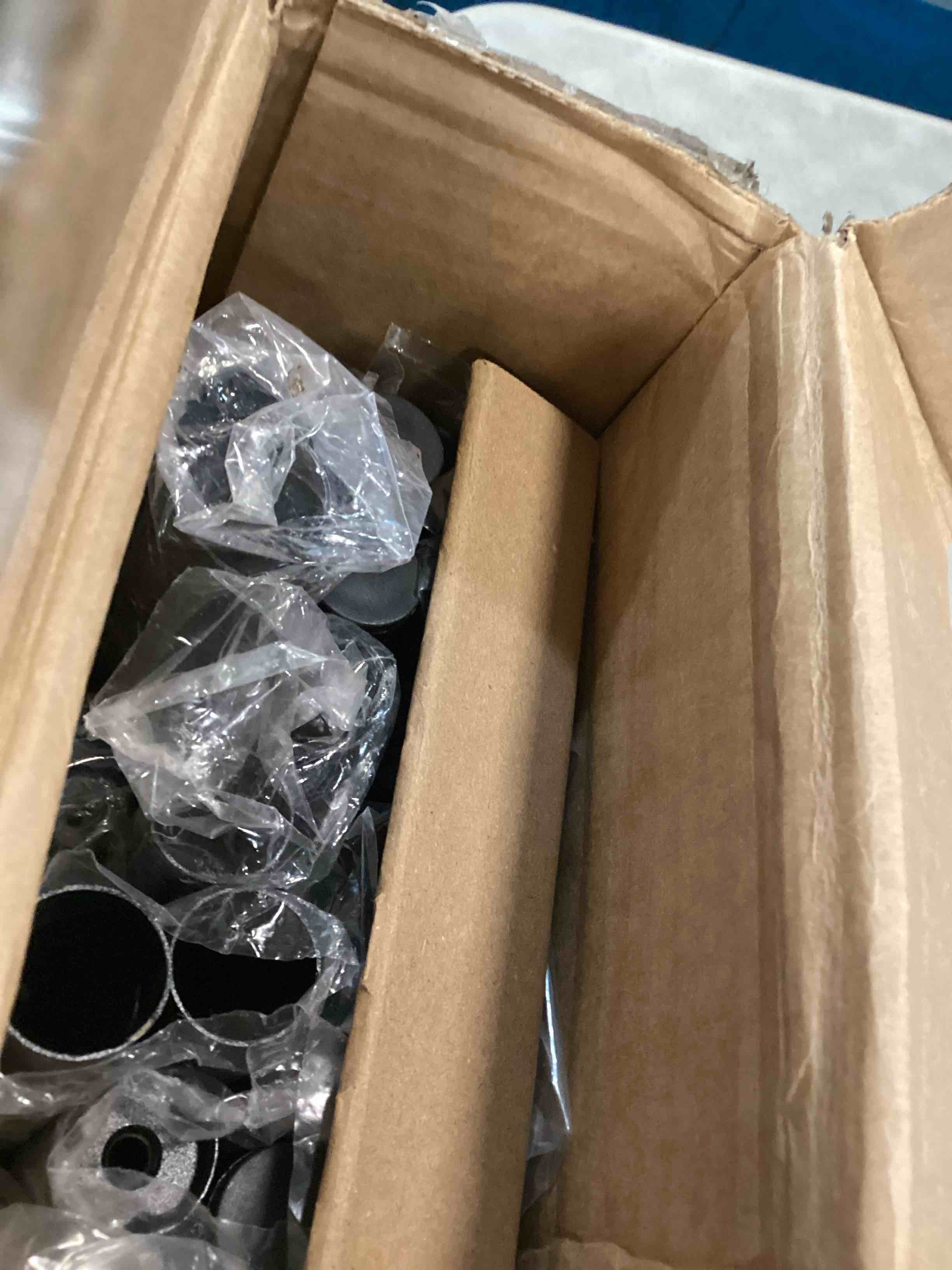 https://s3.amazonaws.com/lotting-images-prod/bidfta/BRN3229711_1750507533129.jpeg