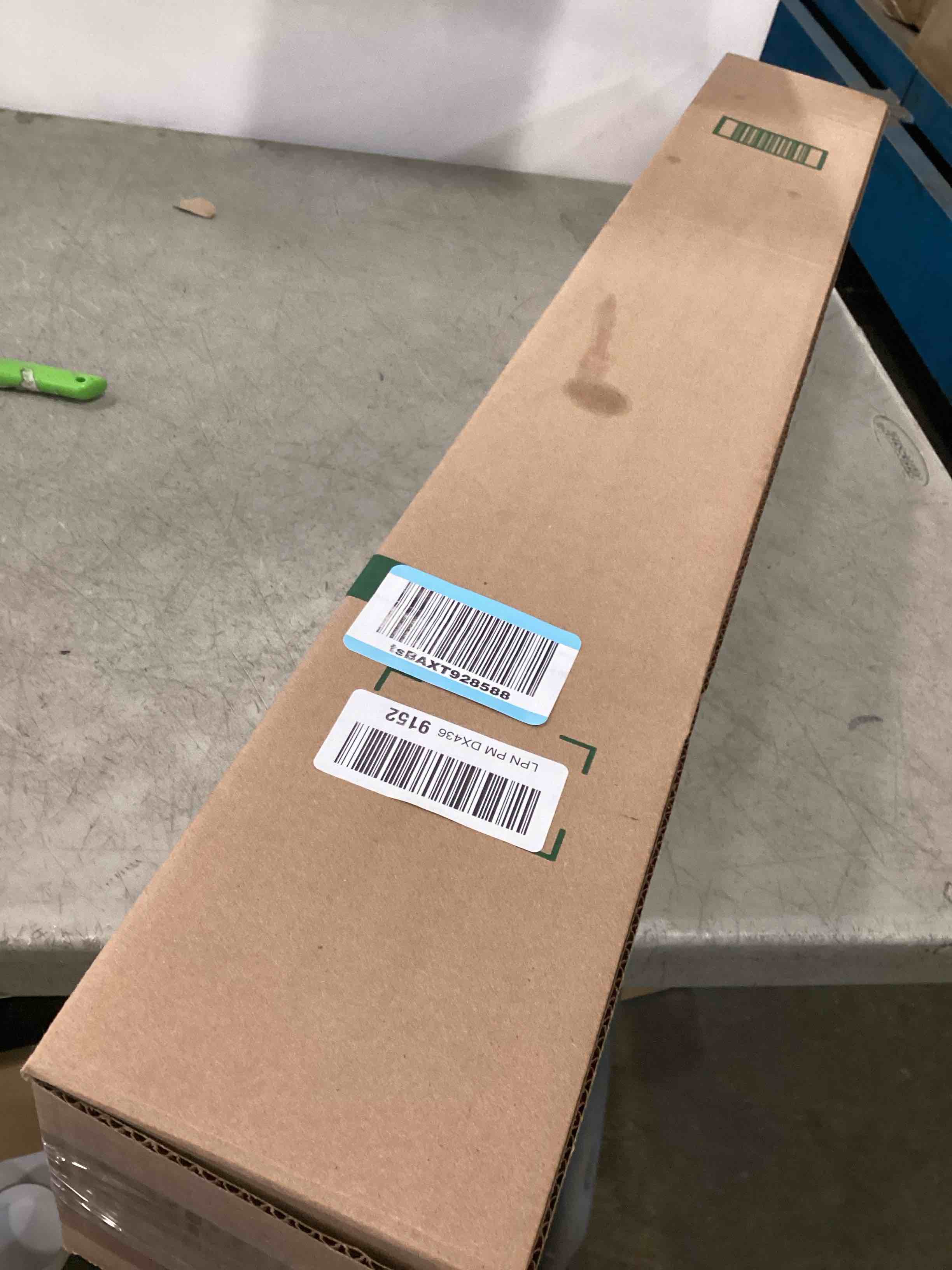 https://s3.amazonaws.com/lotting-images-prod/bidfta/BRN3230623_1750944314408.jpeg