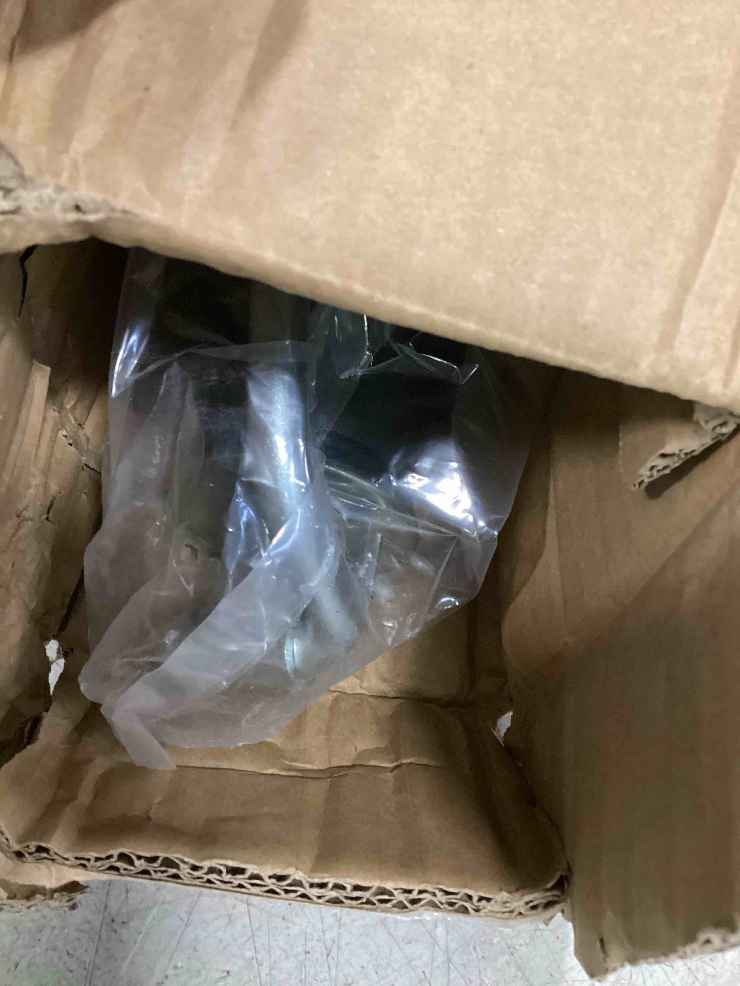https://s3.amazonaws.com/lotting-images-prod/bidfta/BRN3230815_1751026259523.jpeg