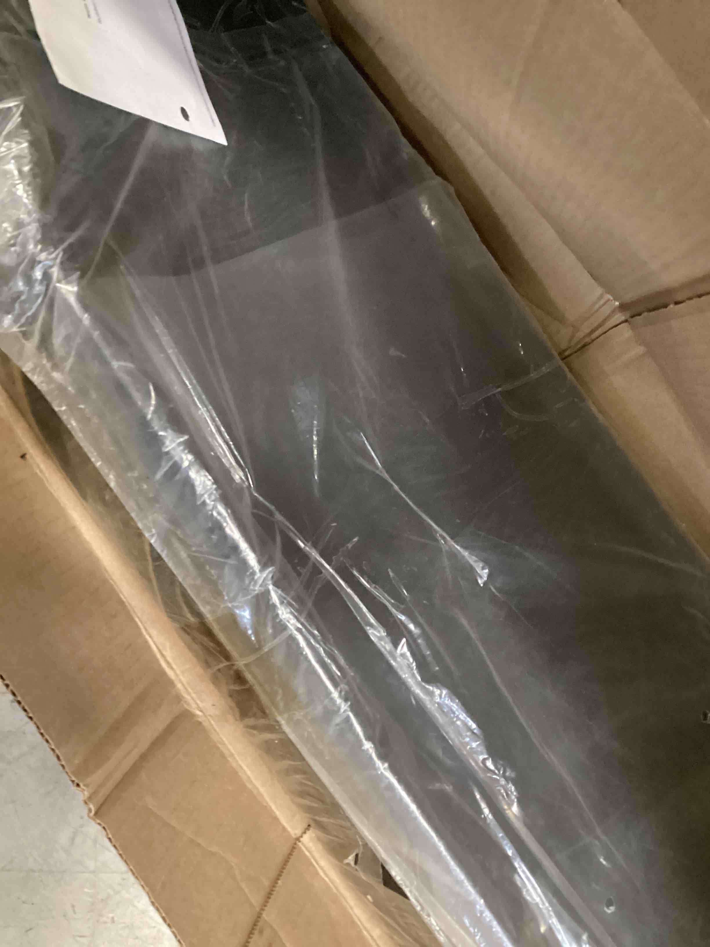 https://s3.amazonaws.com/lotting-images-prod/bidfta/BRN3230897_1751035246523.jpeg