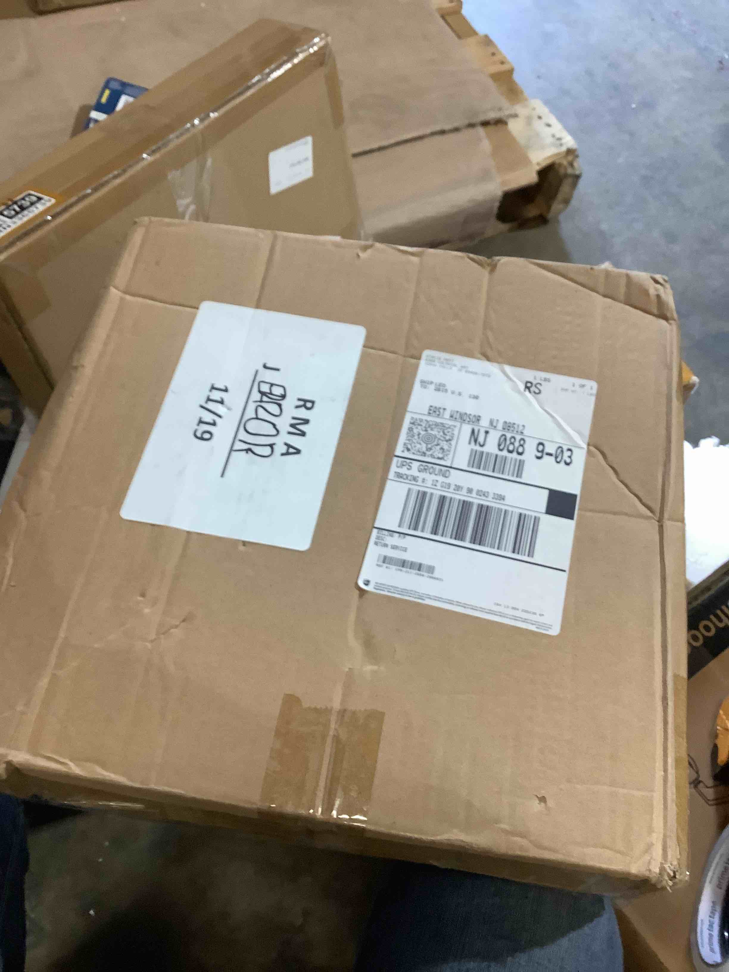 https://s3.amazonaws.com/lotting-images-prod/bidfta/BRN3365745_1754602539084.jpeg