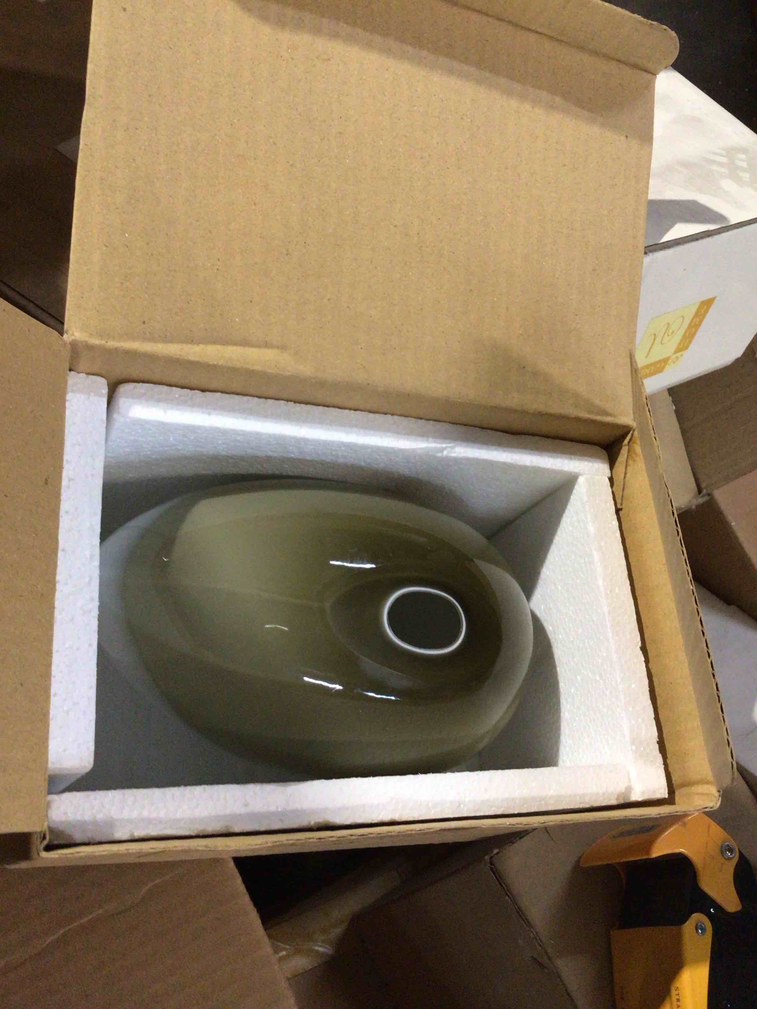 https://s3.amazonaws.com/lotting-images-prod/bidfta/BRN3366571_1757009591917.jpeg