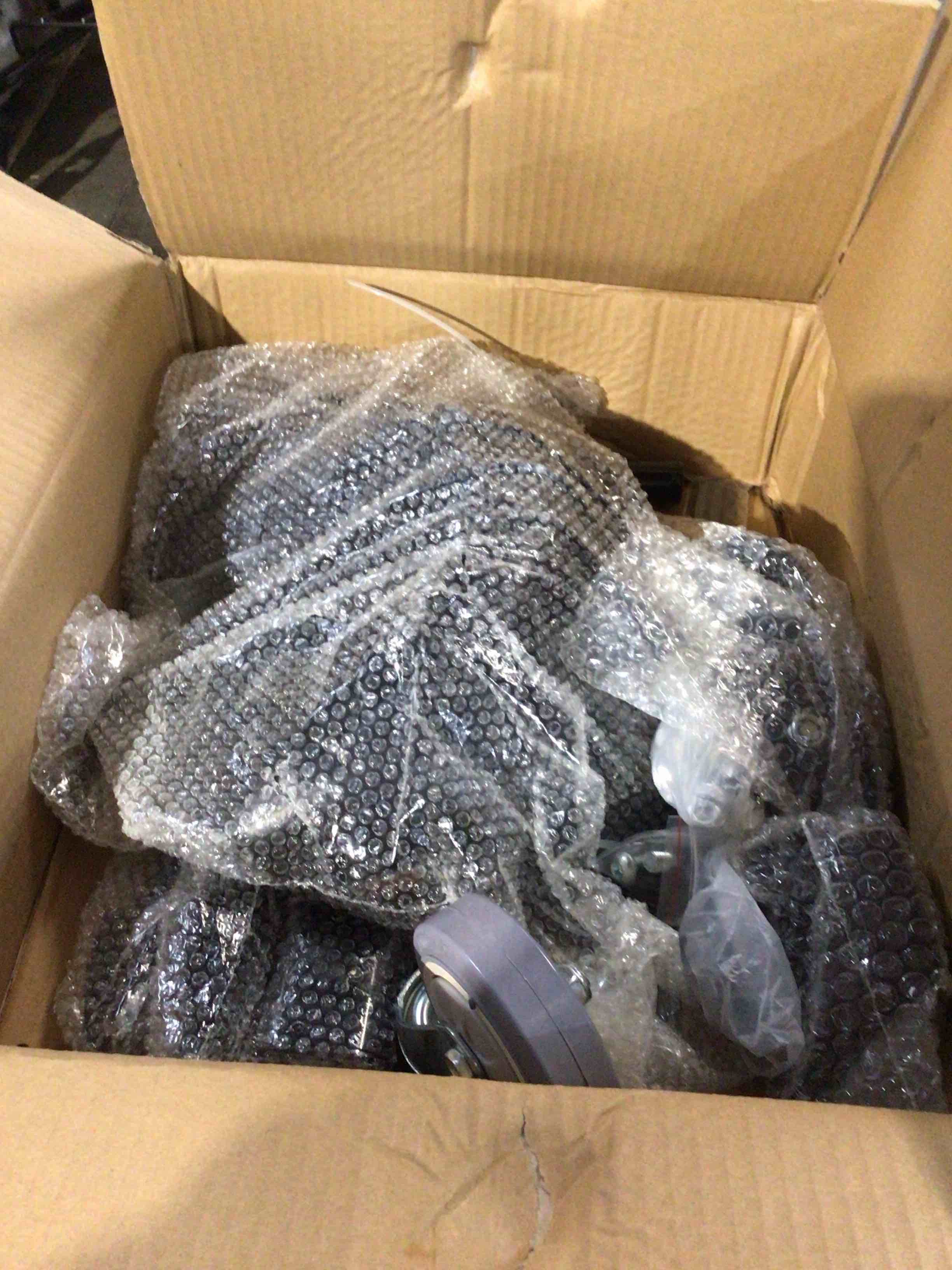 https://s3.amazonaws.com/lotting-images-prod/bidfta/BRN3366589_1757018199751.jpeg