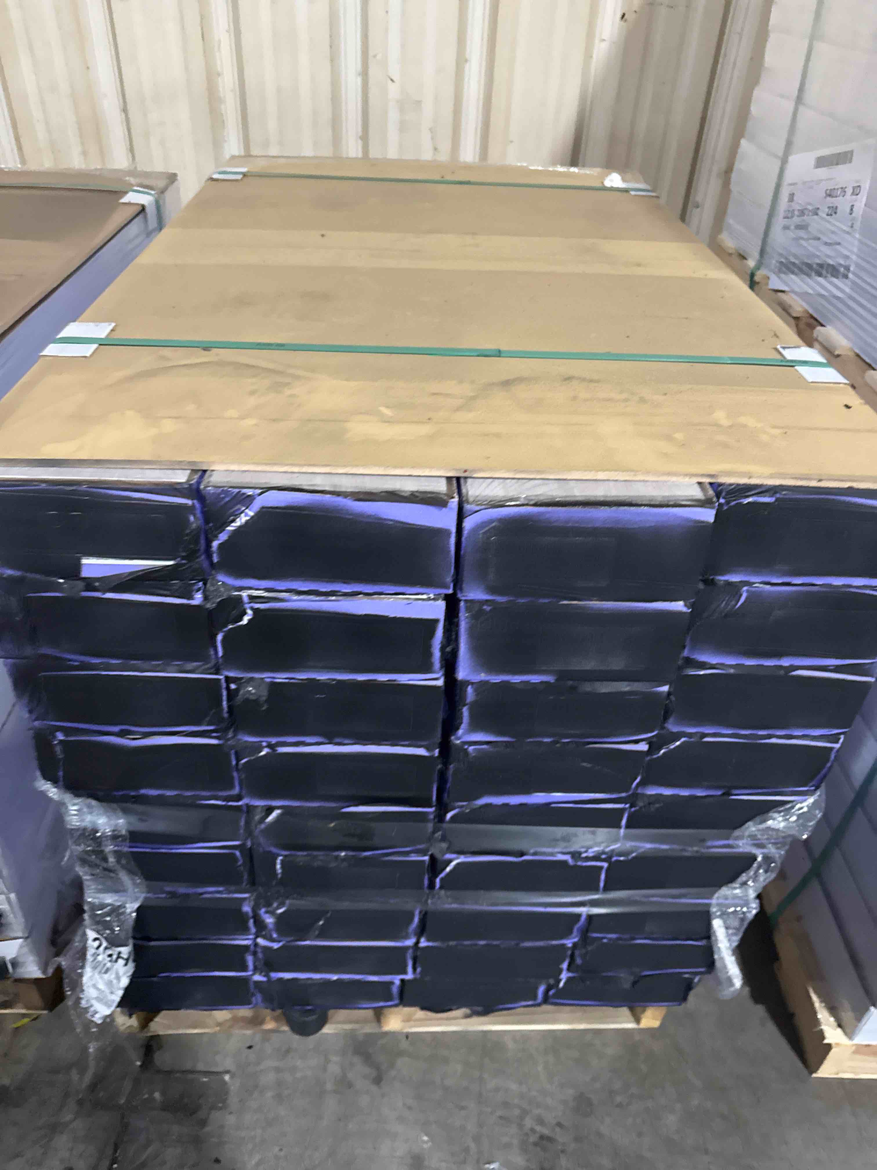 https://s3.amazonaws.com/lotting-images-prod/bidfta/BRN3372996_1757339559598.jpeg