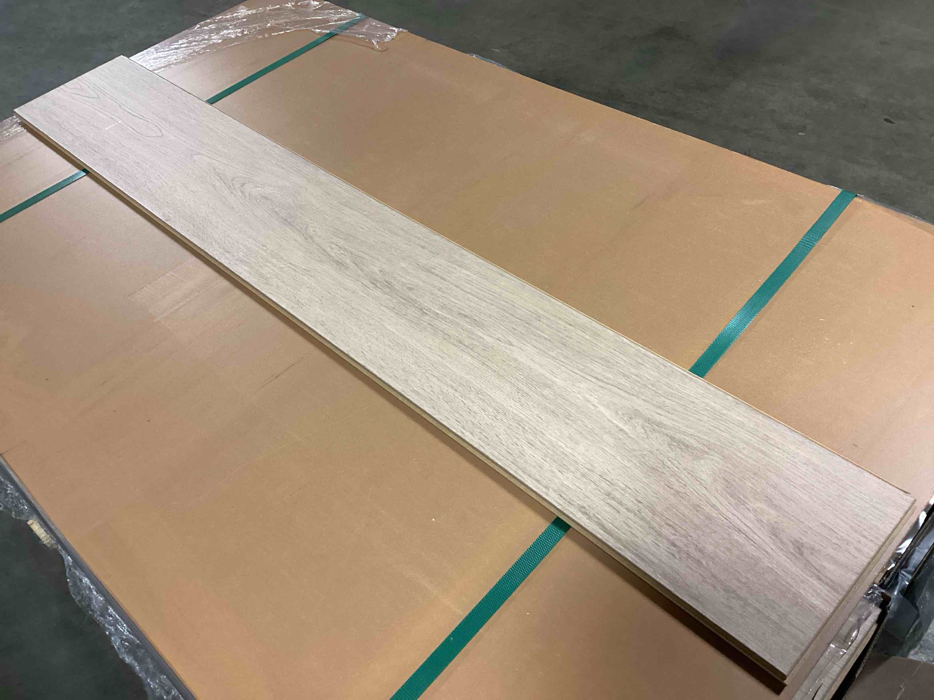 Condition photo showing New/Like New for 589.56 Sq.Ft. Of 12mm AquaGuard Laminate Flooring, Your Bid Per Sq.Ft