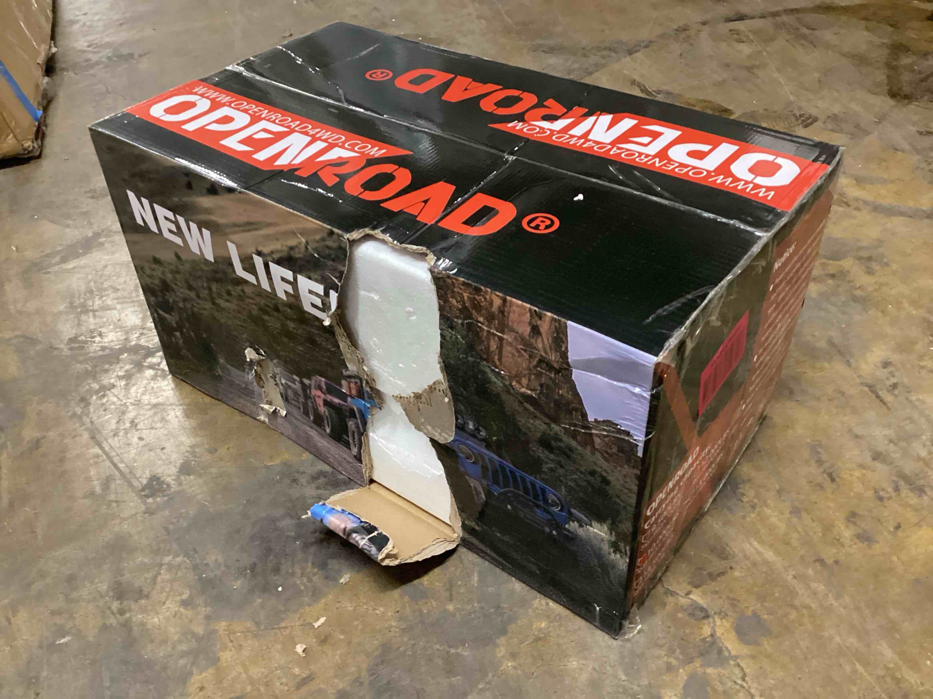 Condition photo showing New/Like New for OPENROAD Panther Series 10000 lbs Winch with Synthetic Rope and 2 Wireless Remotes - 3S