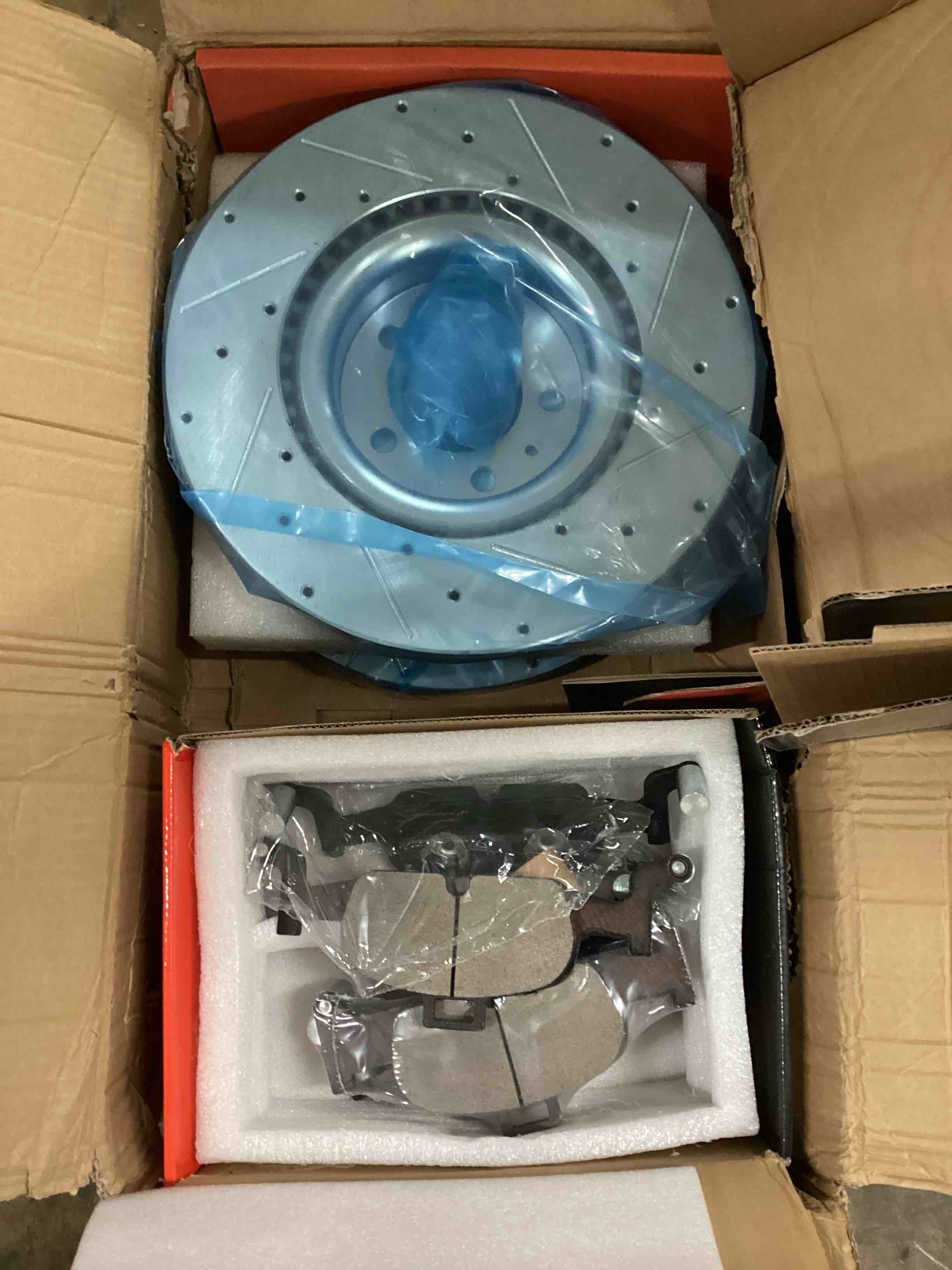 Condition photo showing Good Condition for A-Premium 13.31 in (338 mm) Front Drilled and Slotted Disc Brake Rotors + Ceramic Pads Kit Compatible with Select Audi Models - A4, A4 allroad, A4 Quattro, Q5, A5 A6 Quattro, A5 Sportback, 6-PC Set