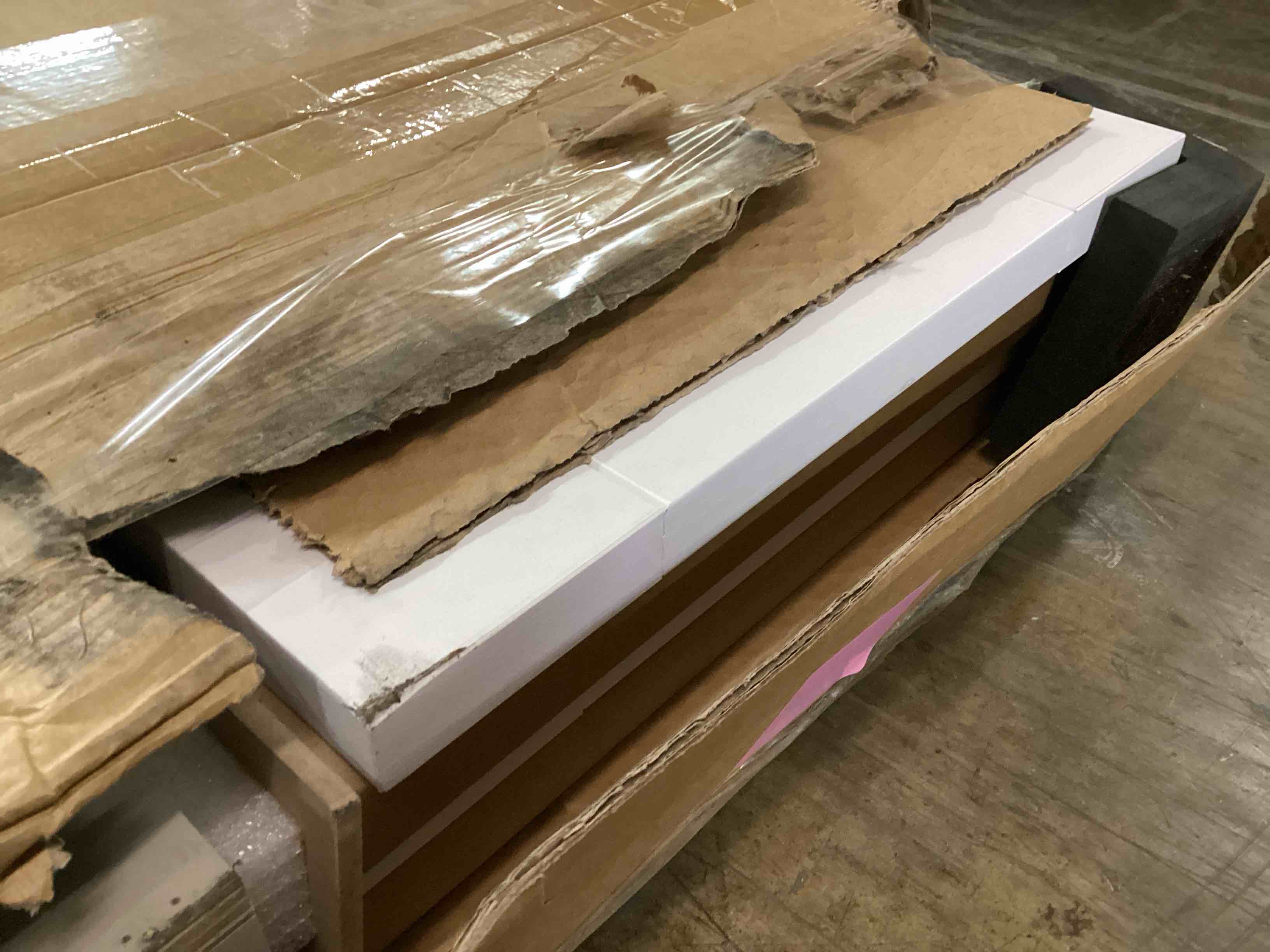 Condition photo showing Good Condition for Pack of 2 Preassembled Bifold Doors for 32in x 80in Opening (Small Scratch, Dent - See Photos)