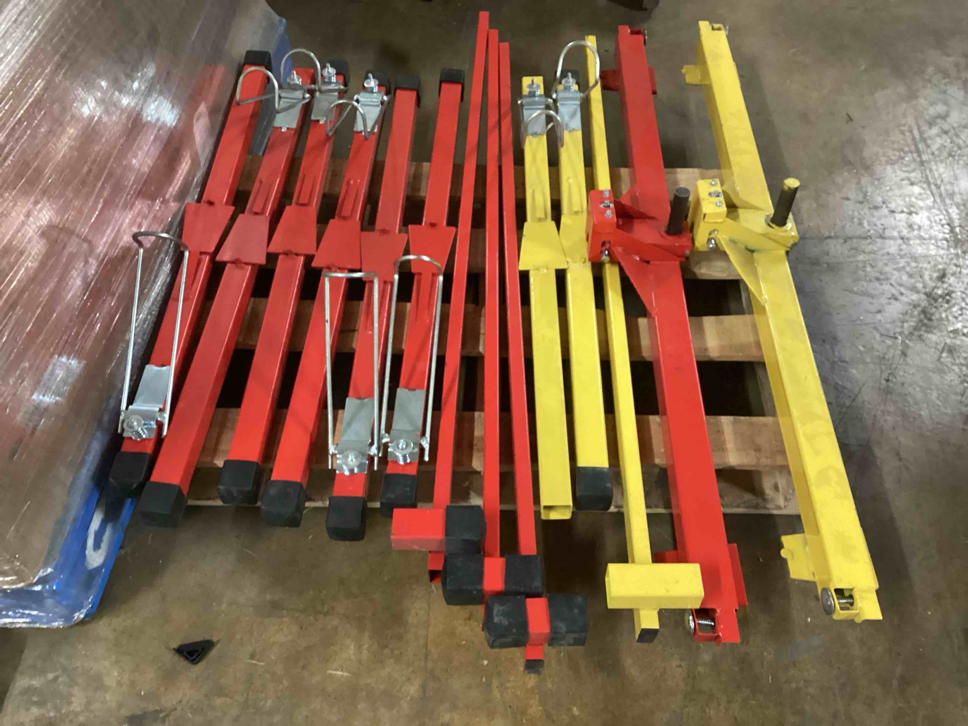 Condition photo showing As Is for Assorted Pieces For 11ft. Drywall Rolling Lifter Panel Hoist Jack Lockable Tool 
