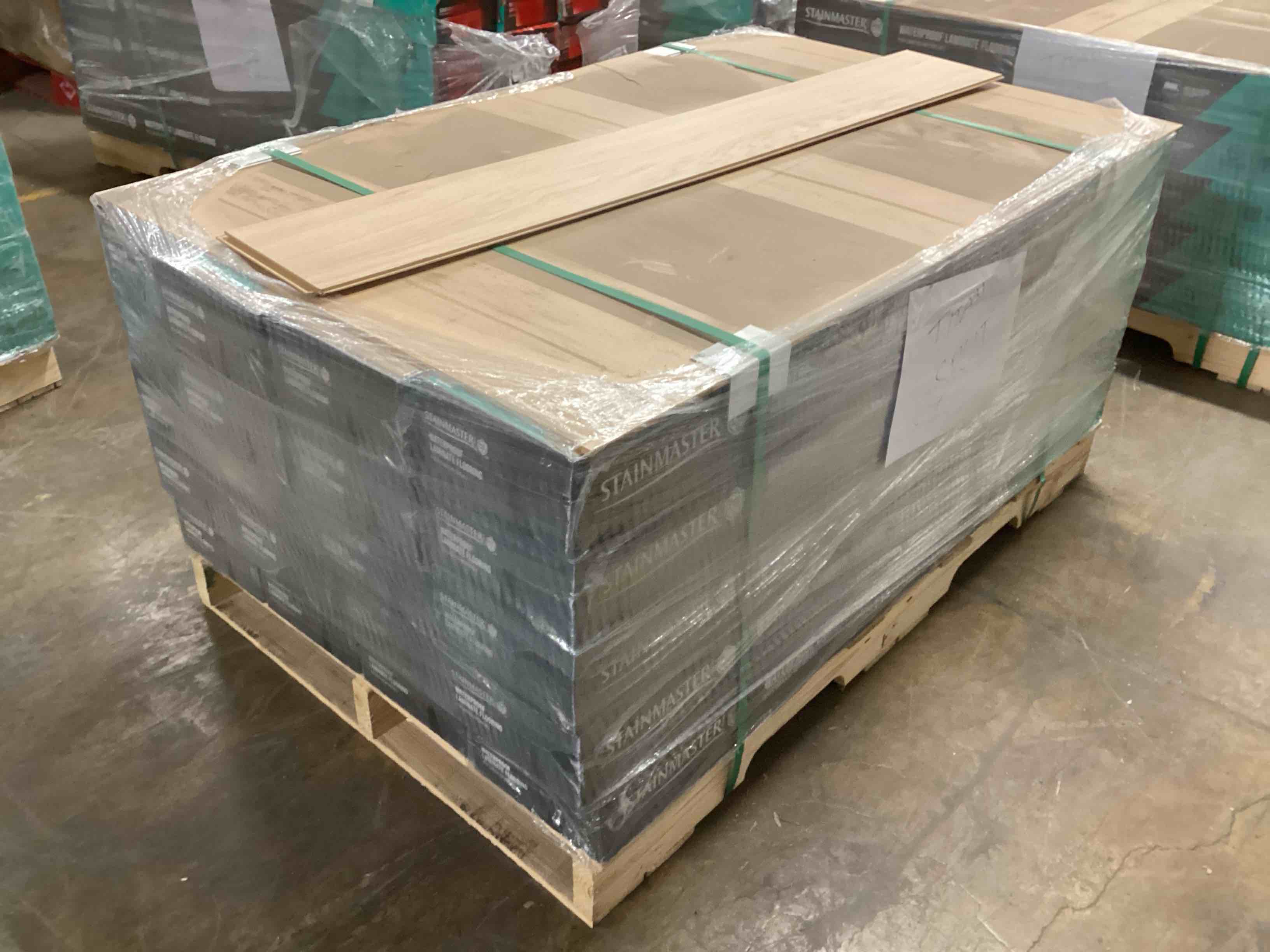 473.77 sq.ft. of 10mm stainmaster laminate flooring, your bid per sq.ft