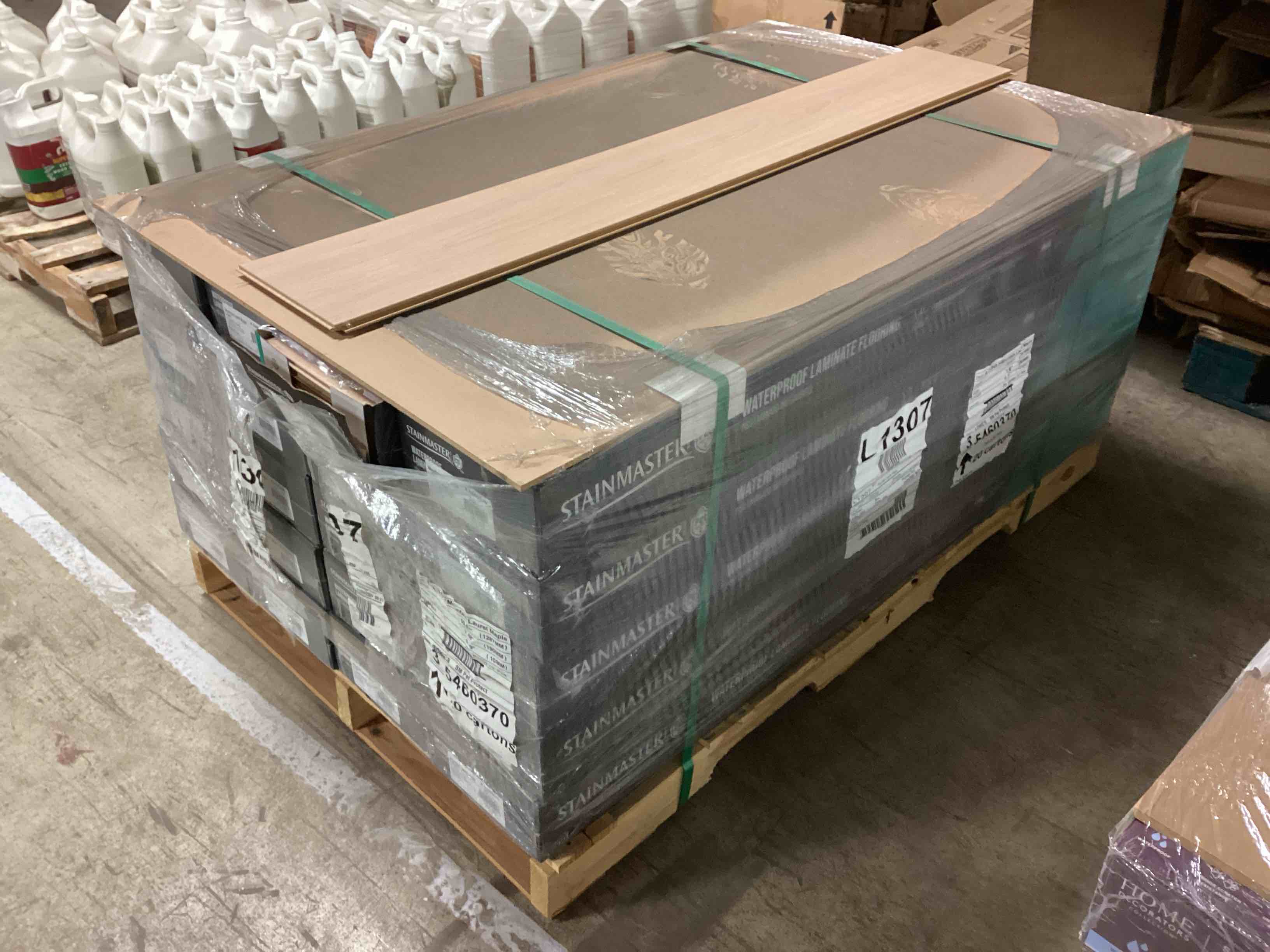 473.76 sq.ft. of 10mm stainmaster laminate flooring, your bid per sq.ft