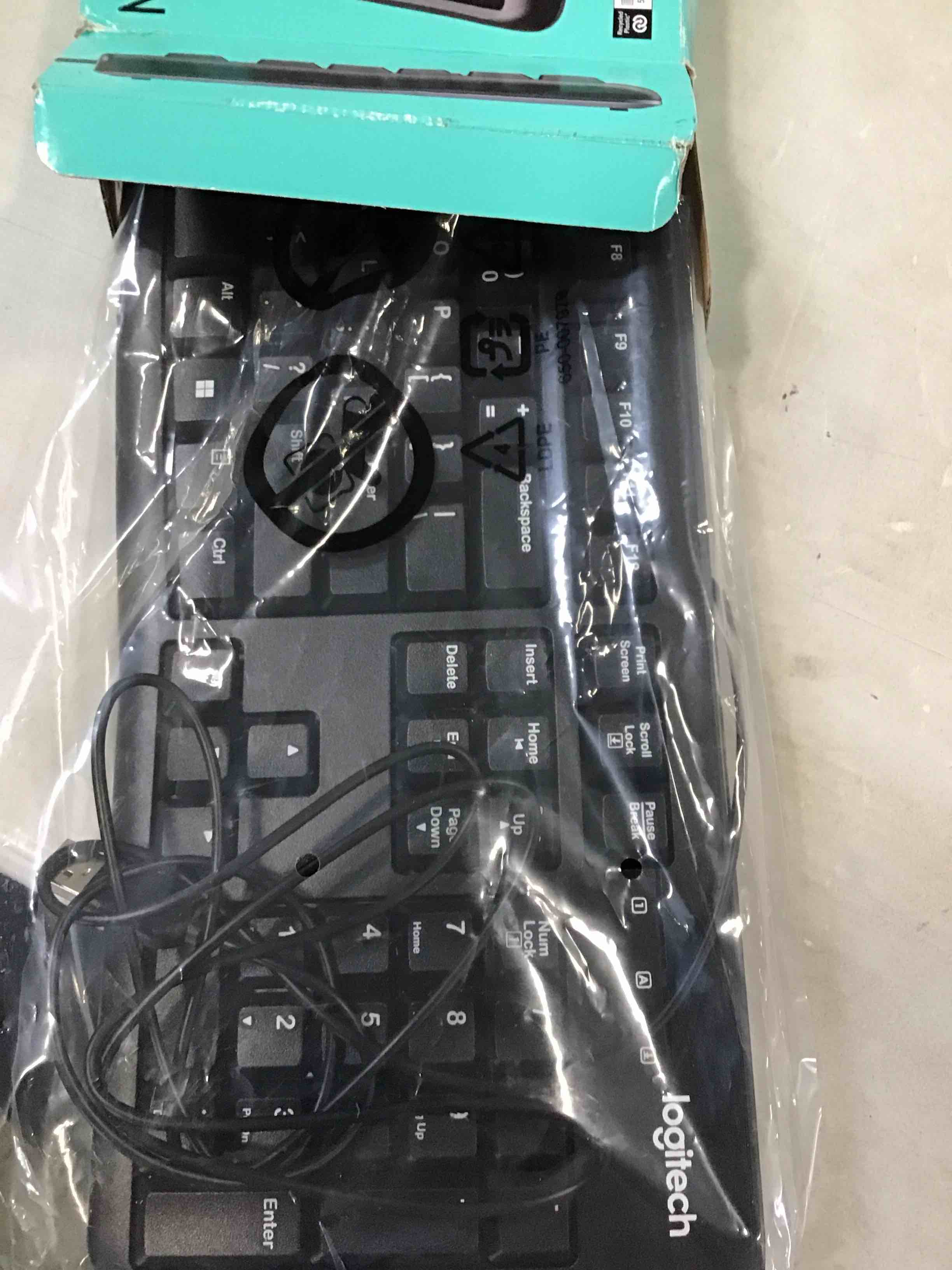https://s3.amazonaws.com/lotting-images-prod/bidfta/BRN3424324_1750943576700.jpeg