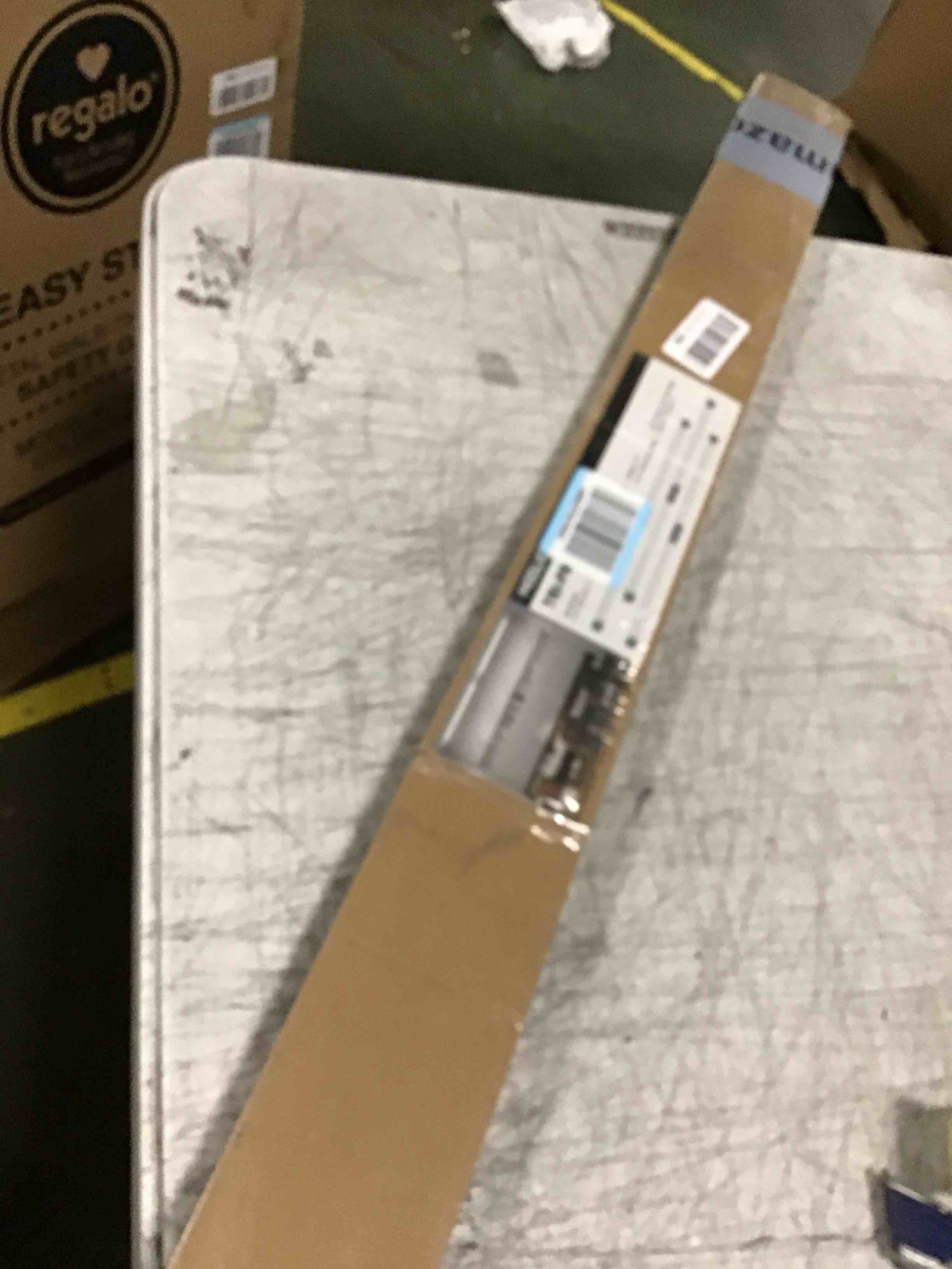 https://s3.amazonaws.com/lotting-images-prod/bidfta/BRN3442942_1749843354053.jpeg