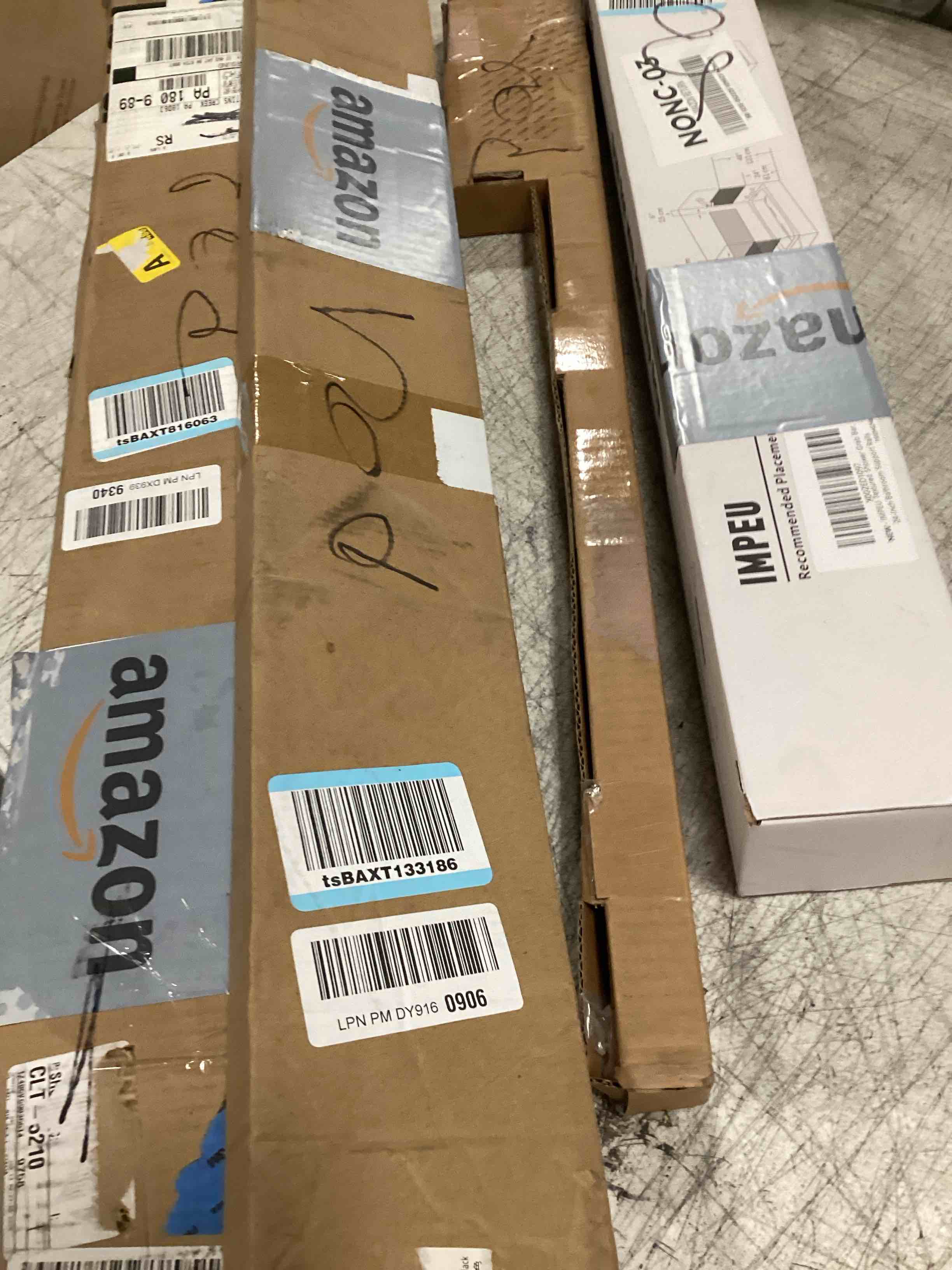 https://s3.amazonaws.com/lotting-images-prod/bidfta/BRN3444397_1750252505854.jpeg