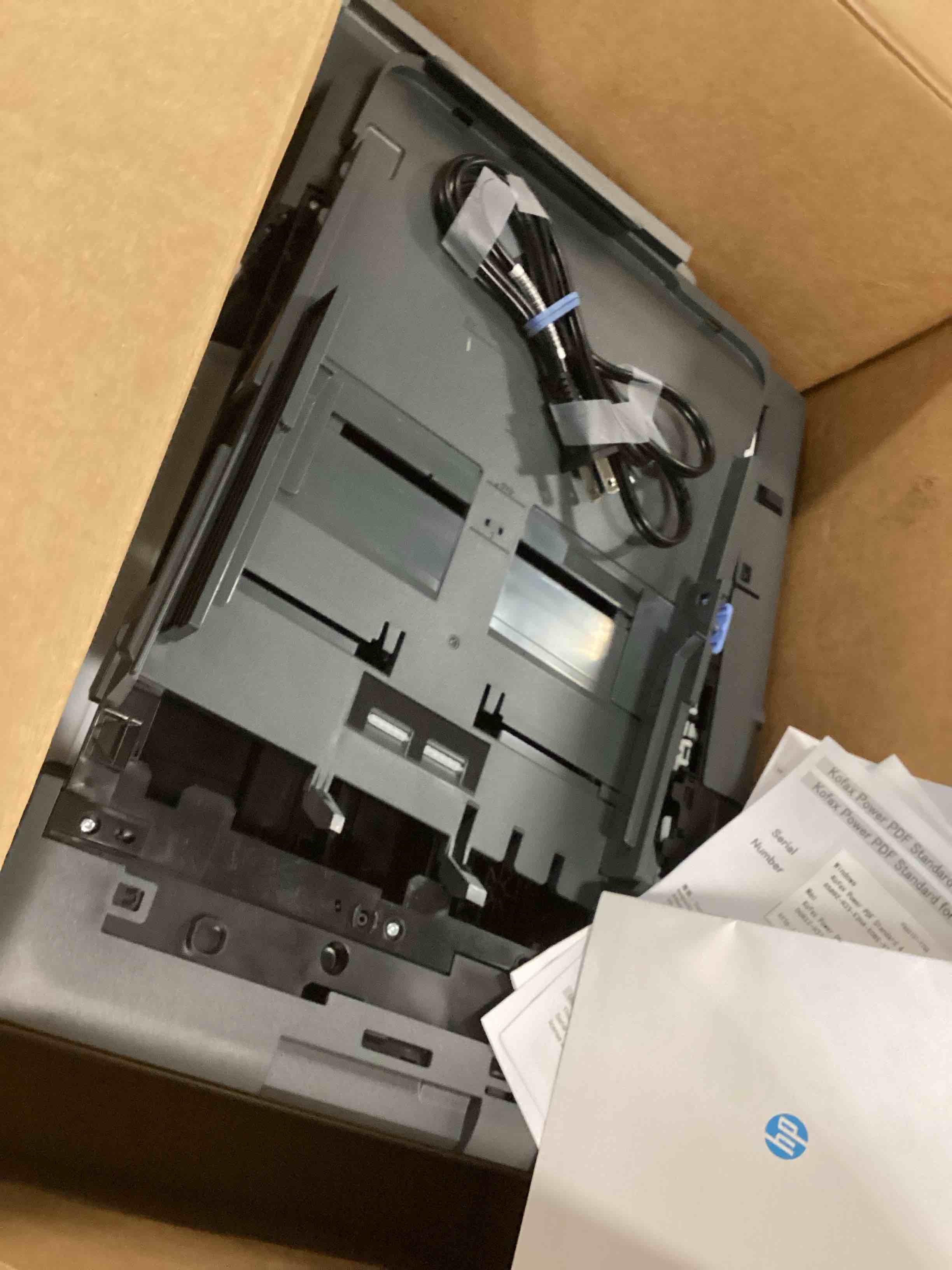 https://s3.amazonaws.com/lotting-images-prod/bidfta/BRN3444603_1750271744935.jpeg