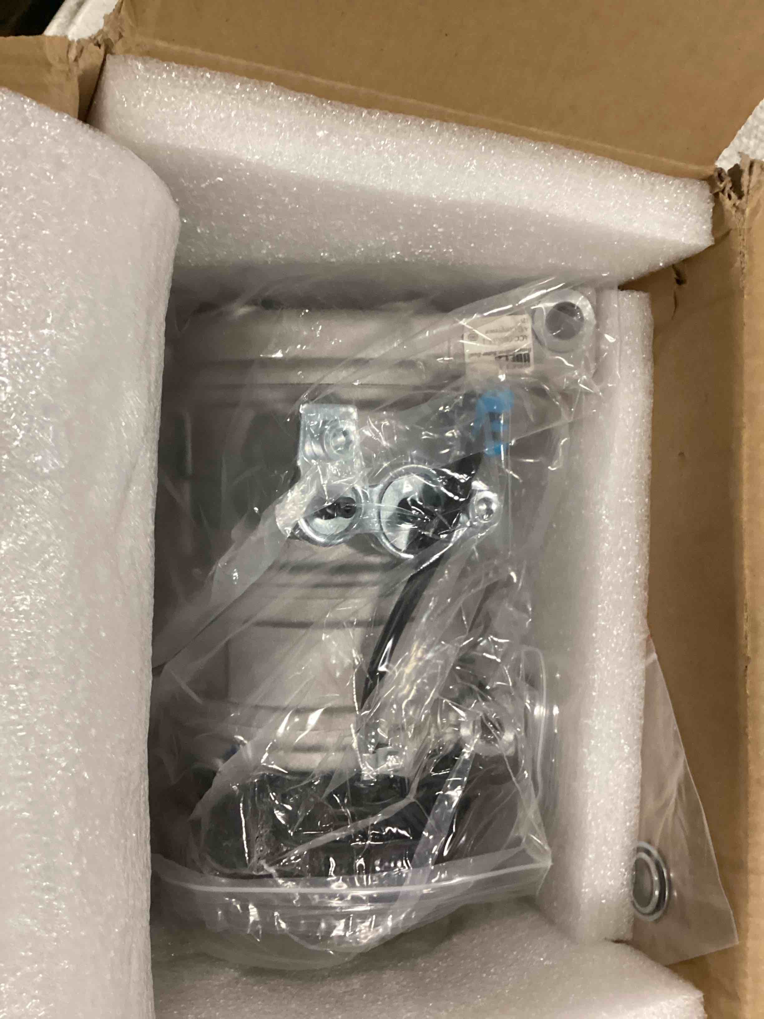 https://s3.amazonaws.com/lotting-images-prod/bidfta/BRN3444663_1750276598814.jpeg