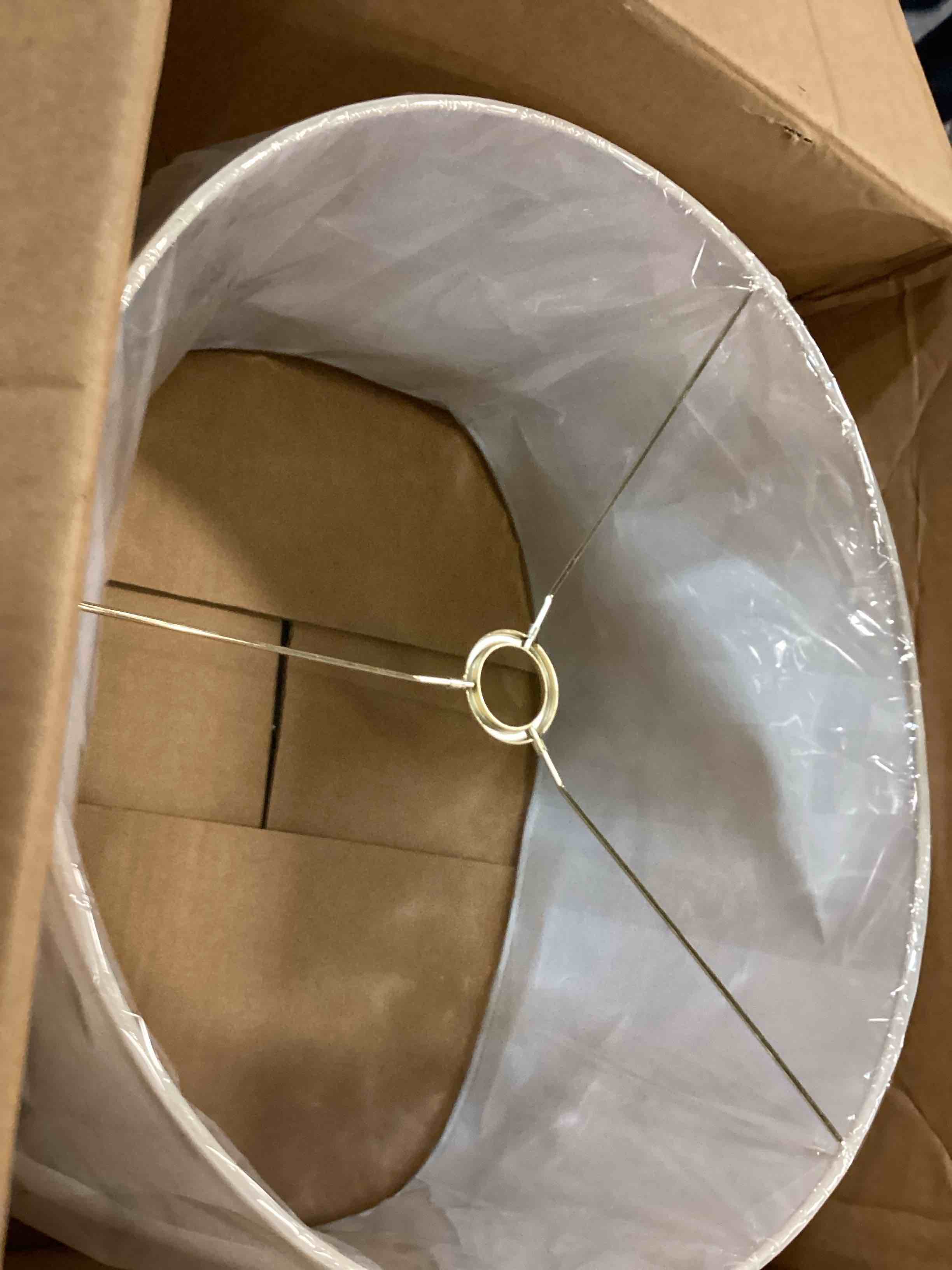https://s3.amazonaws.com/lotting-images-prod/bidfta/BRN3444757_1750339766962.jpeg