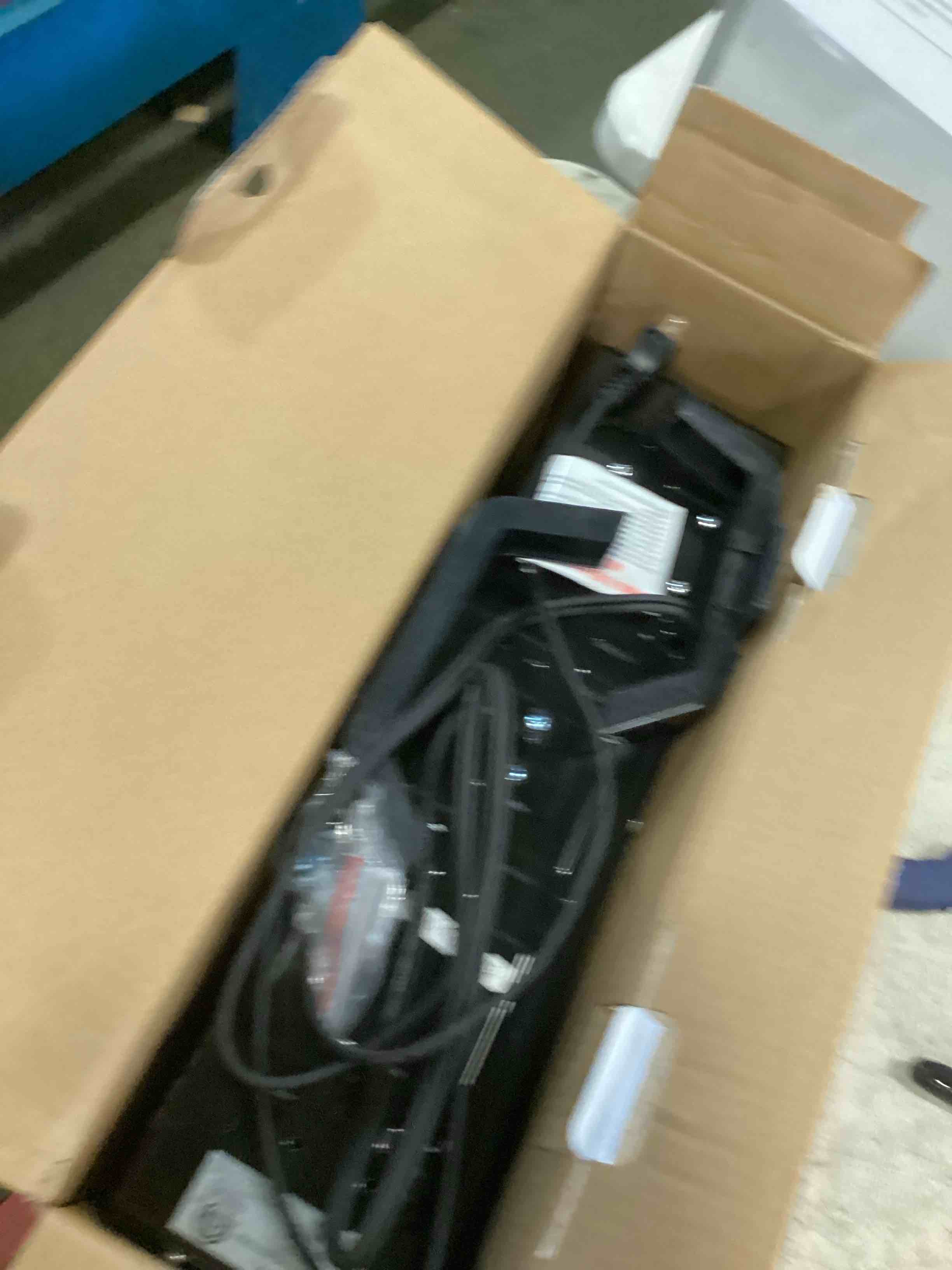 https://s3.amazonaws.com/lotting-images-prod/bidfta/BRN3445579_1750528039971.jpeg