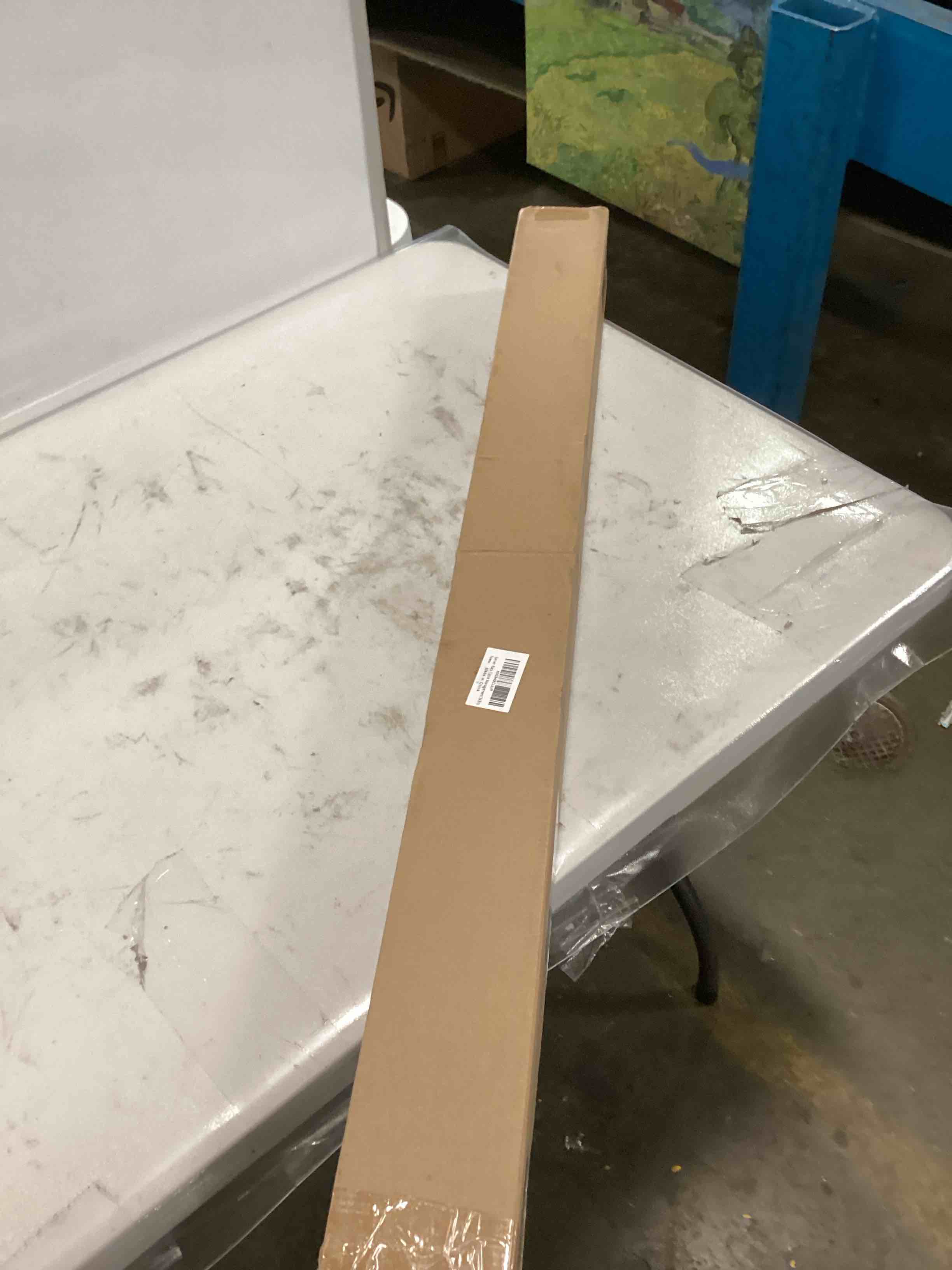 https://s3.amazonaws.com/lotting-images-prod/bidfta/BRN3445732_1750942927931.jpeg