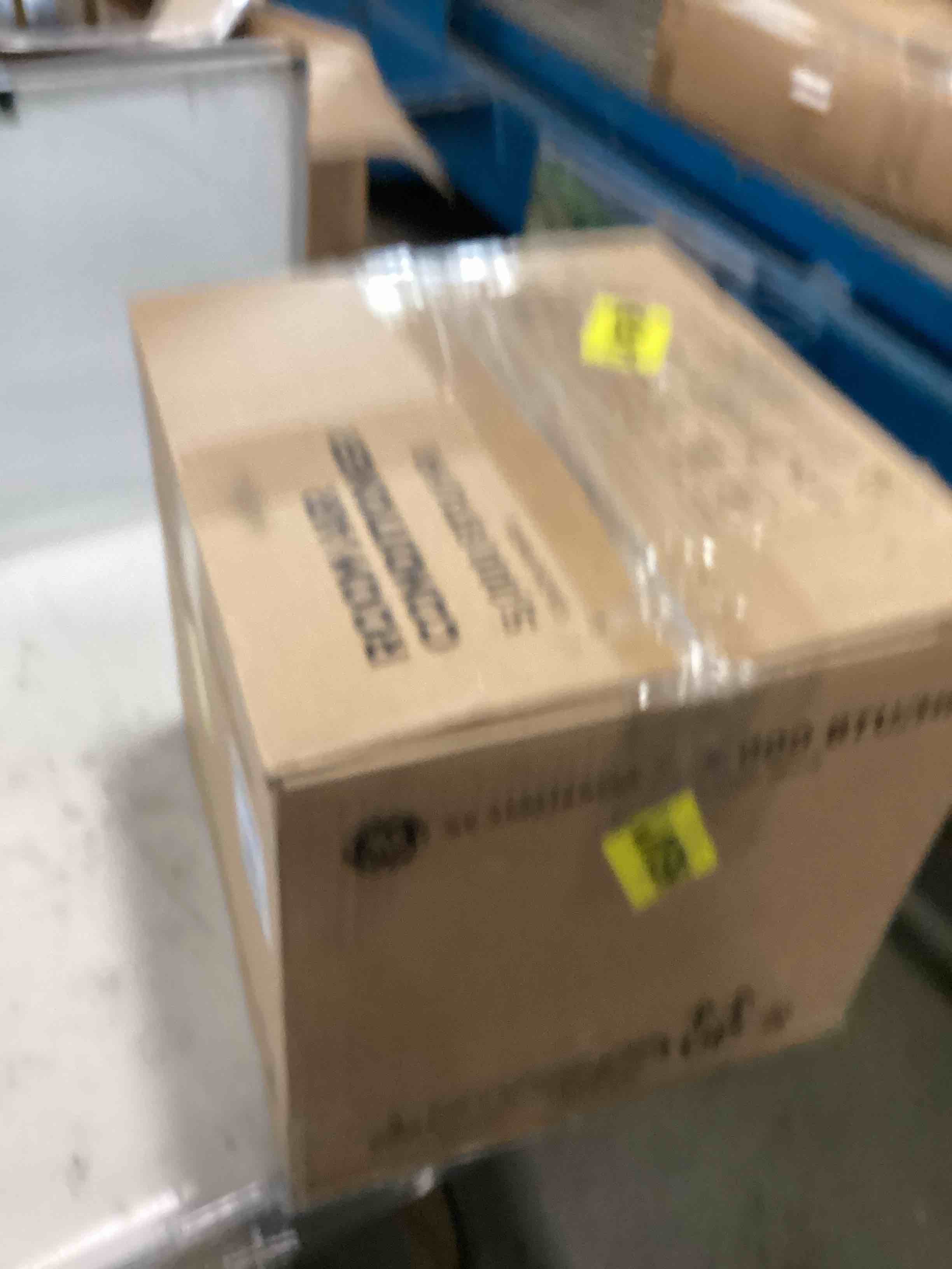 https://s3.amazonaws.com/lotting-images-prod/bidfta/BRN3445753_1750944760337.jpeg