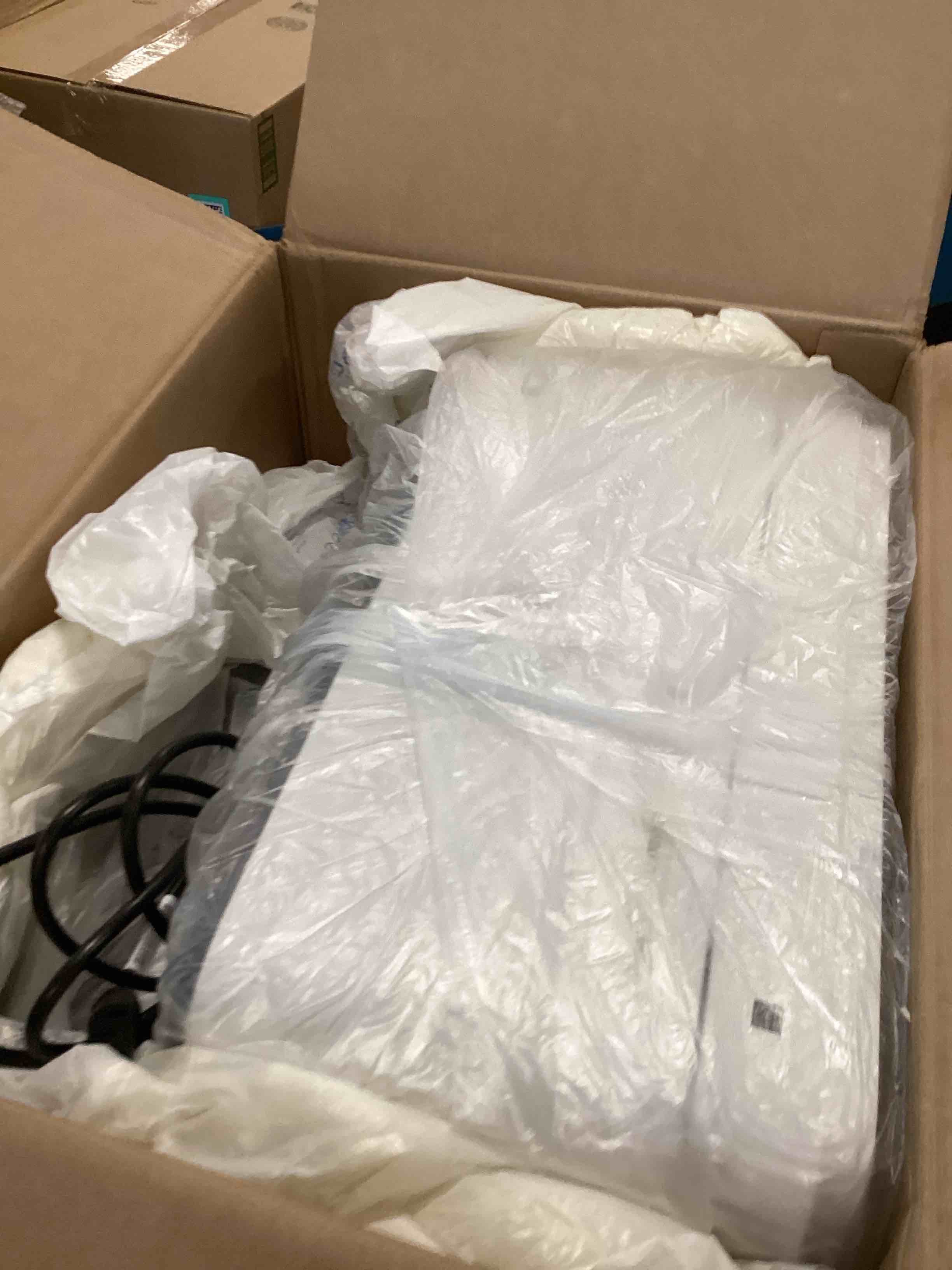 https://s3.amazonaws.com/lotting-images-prod/bidfta/BRN3446012_1751037175244.jpeg